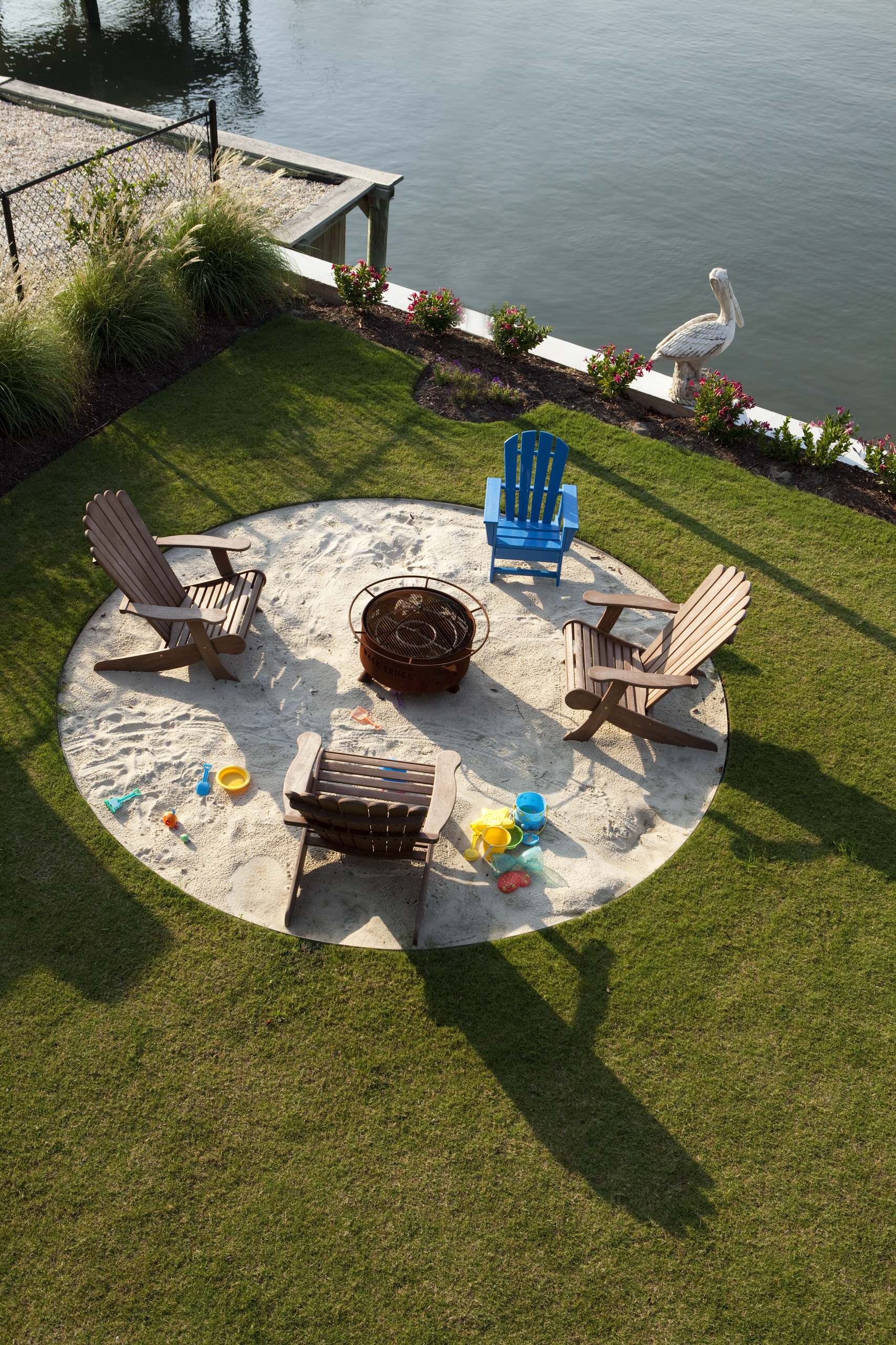 14 идей для необычных садовых построек