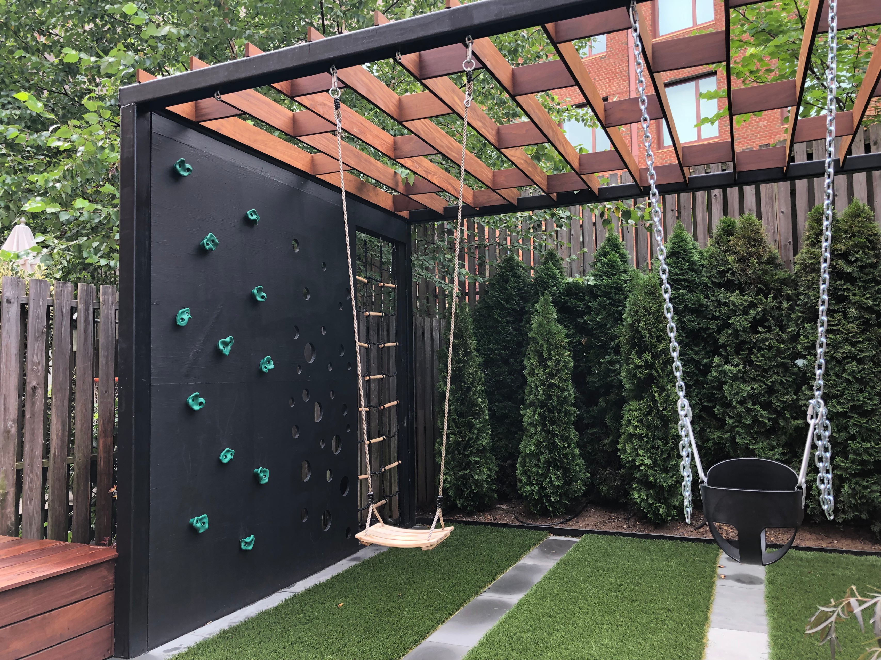 Houzz США: Переделка заднего двора при таунхаусе