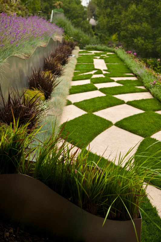 Игры на траве: Что нужно знать про оформление газонов