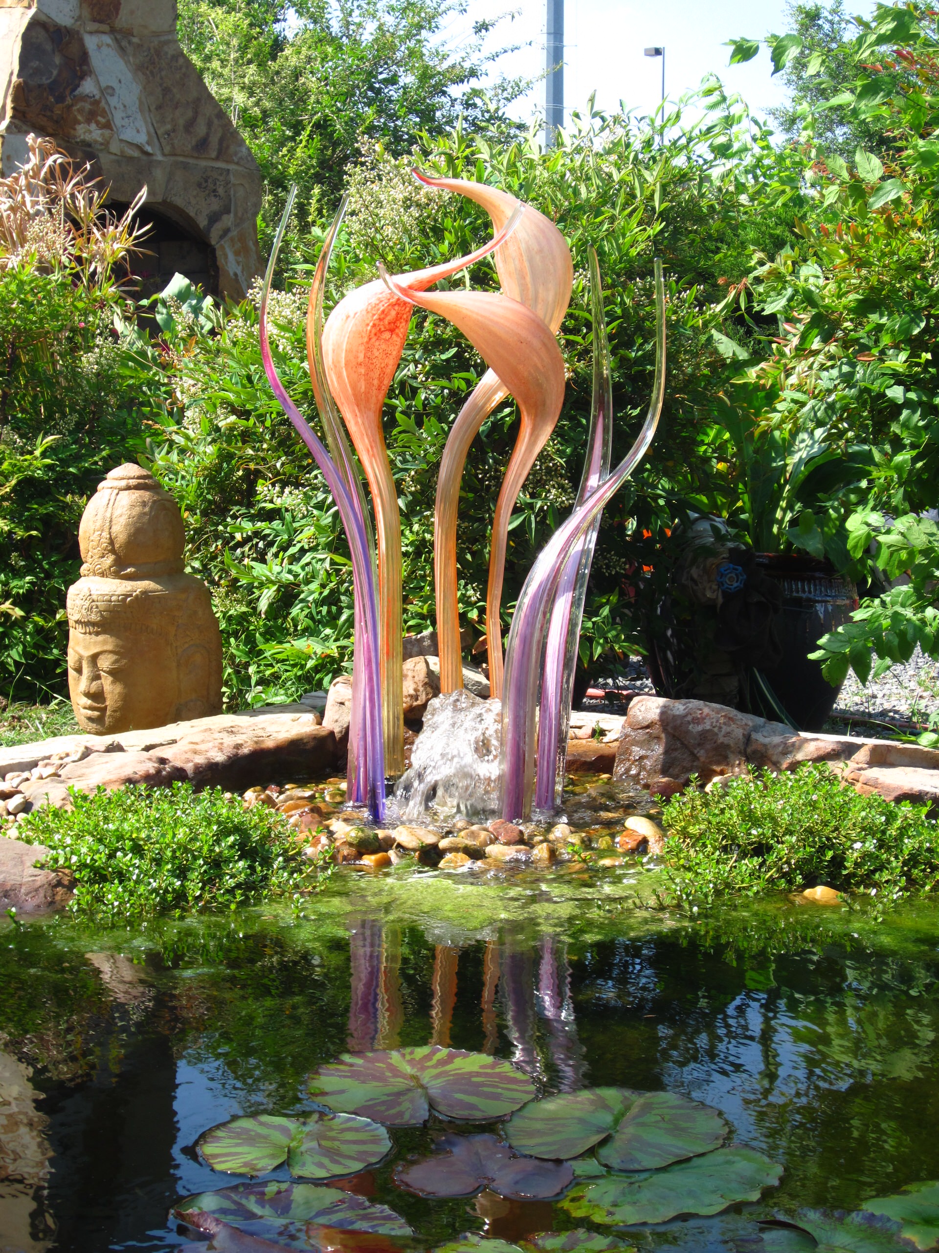 Зачем вам: Цветное стекло в саду