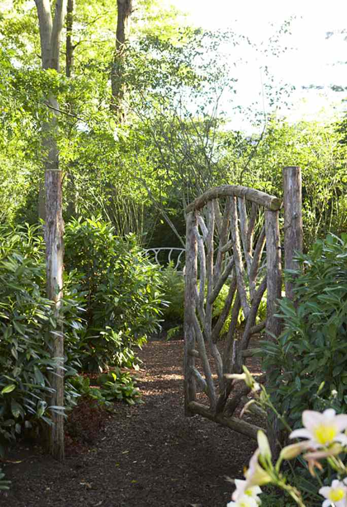 Через пень-колоду: Старые коряги в новых ролях