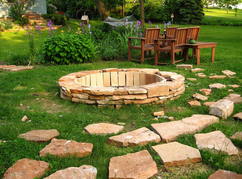 DIY: Как сделать место для костра на даче своими руками