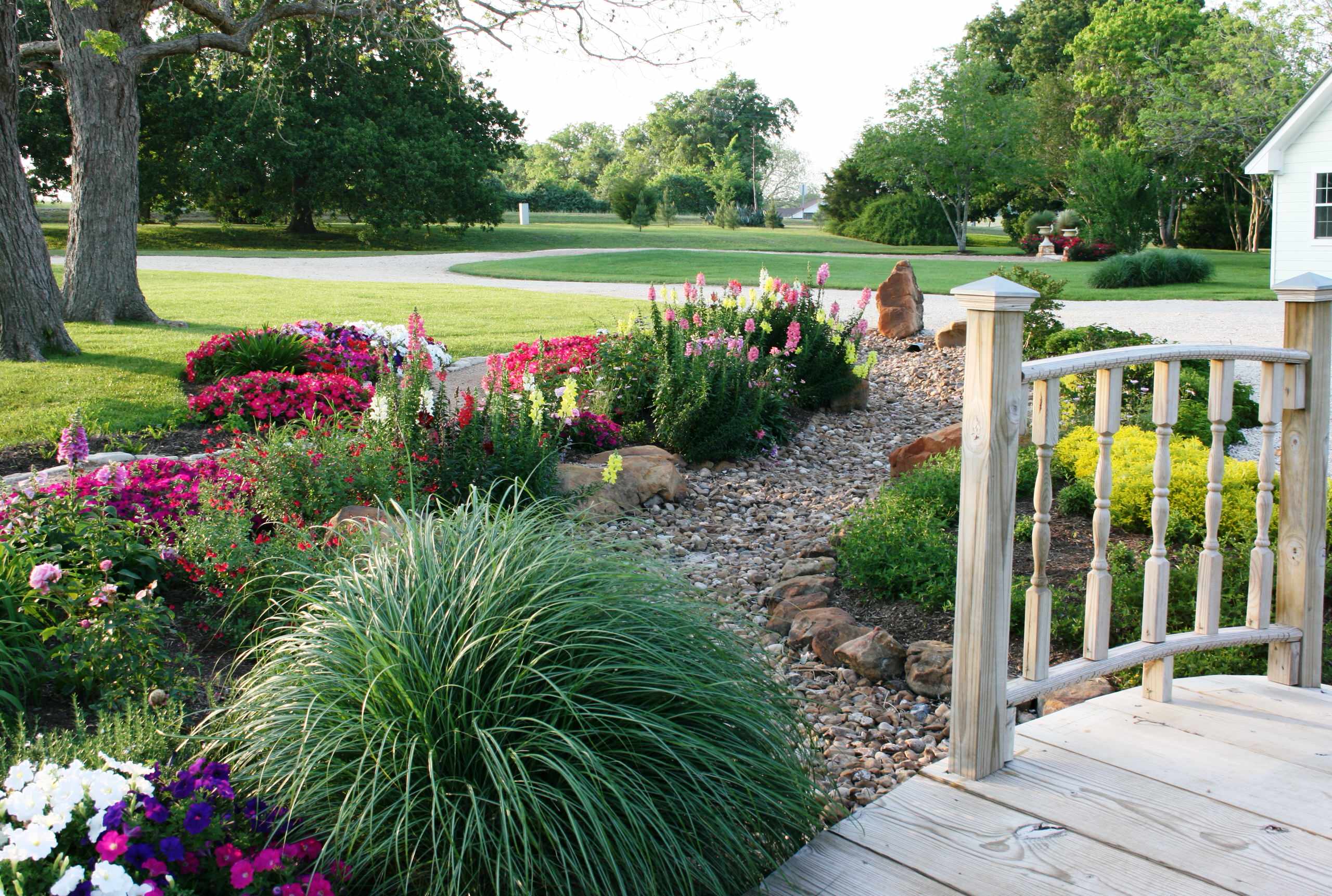 Практикум: Как создать сухой ручей на даче или в саду