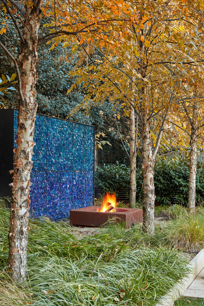 Зачем вам: Цветное стекло в саду