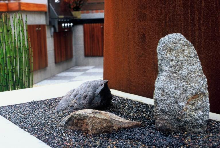 «Каменный цветок»: Как обустроить сухой сад камней