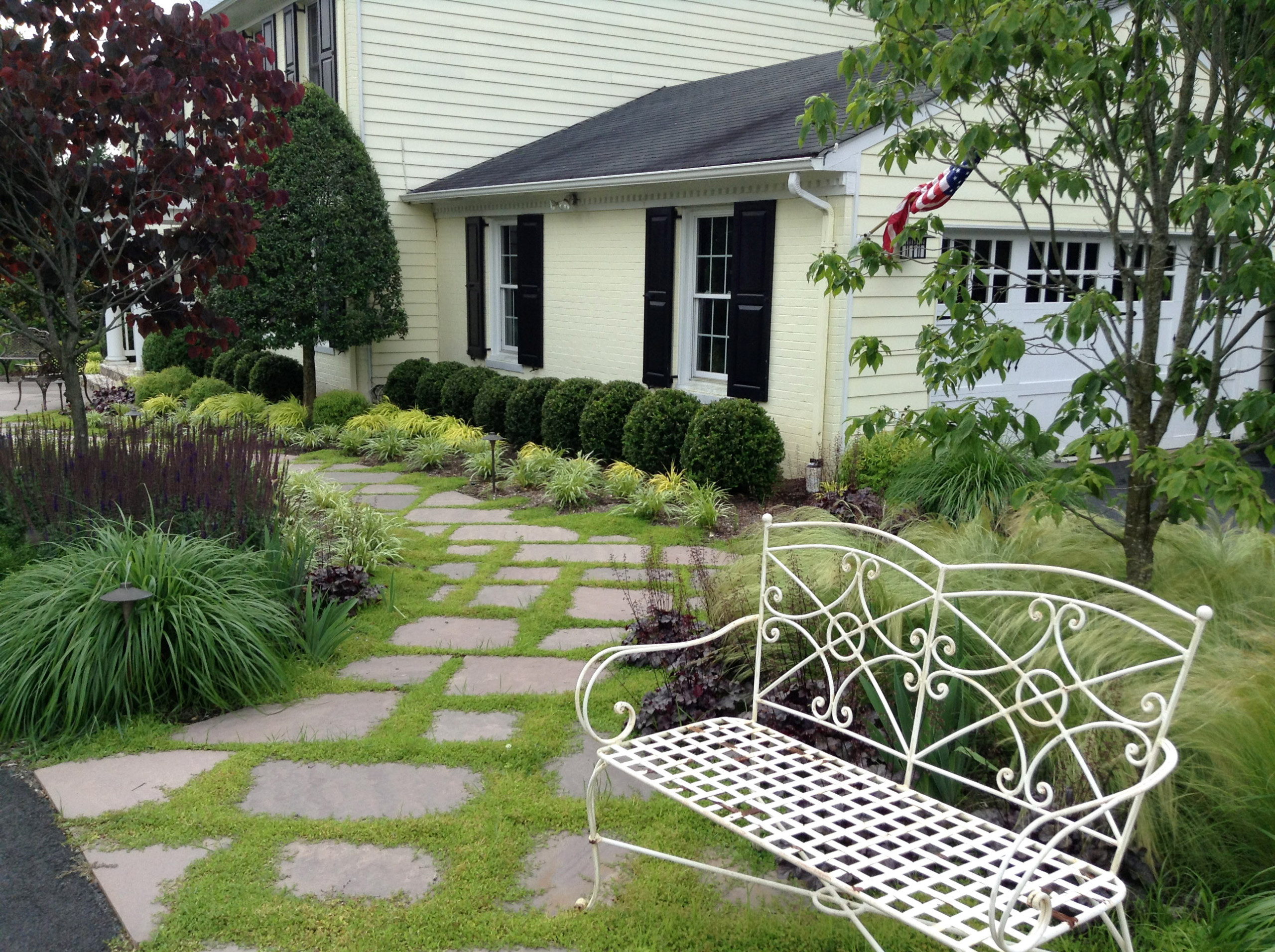 Семеро по лавкам: Садовые скамейки и все, что нужно о них знать