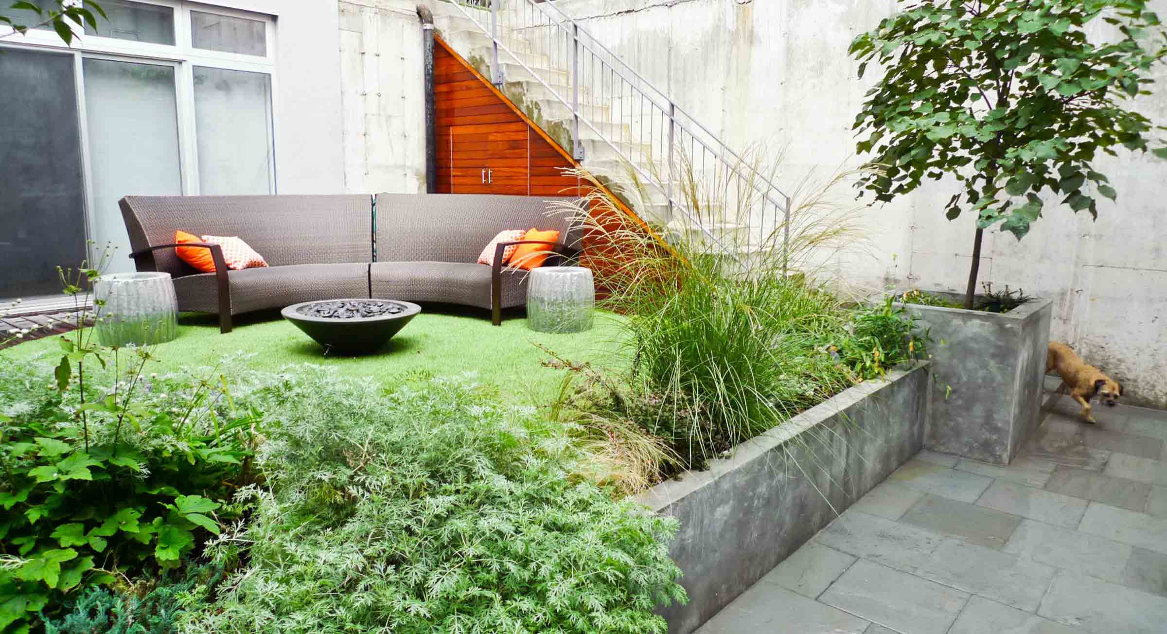 Houzz США: Зеленый дворик у многоэтажки в Бруклине