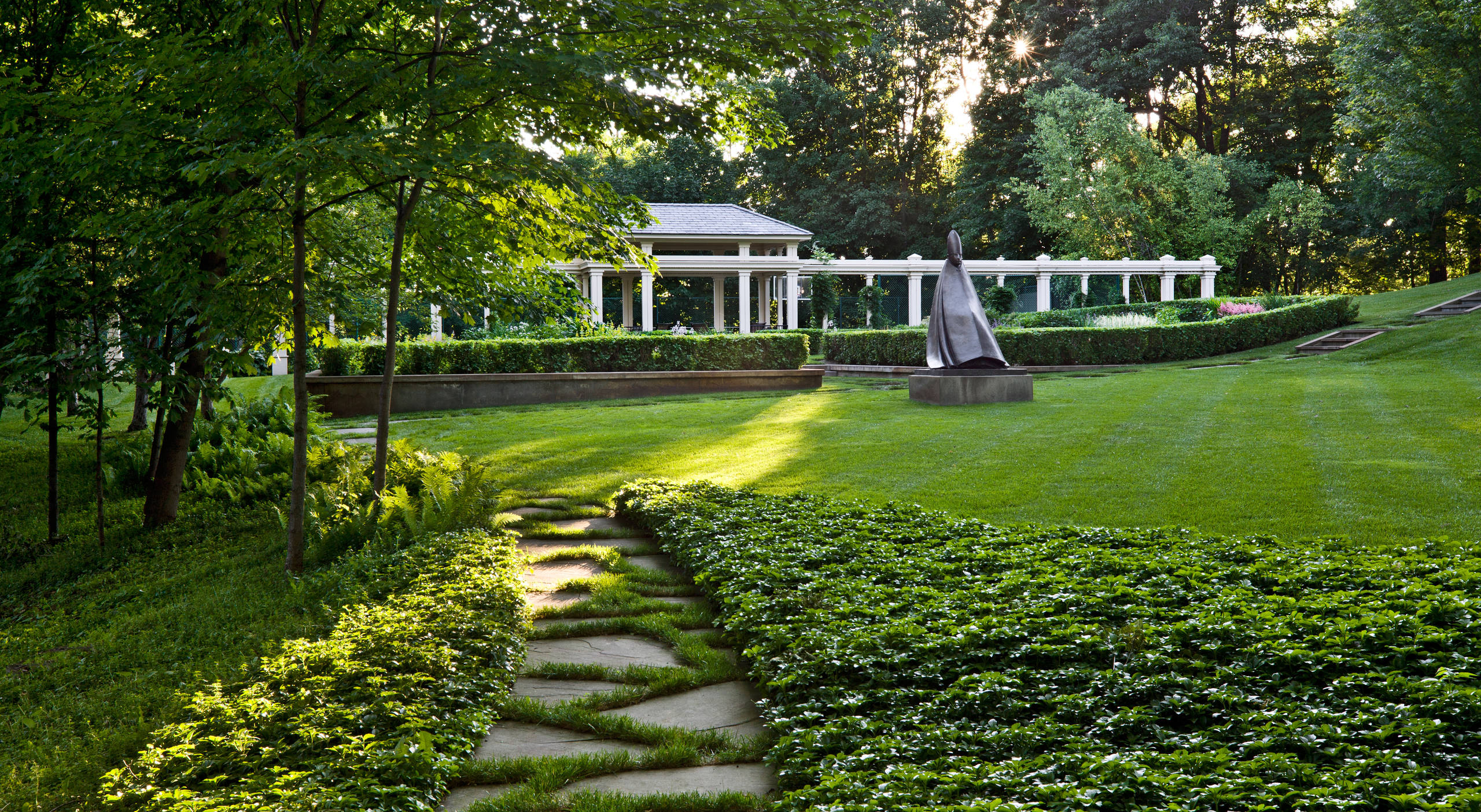 Игры на траве: Что нужно знать про оформление газонов