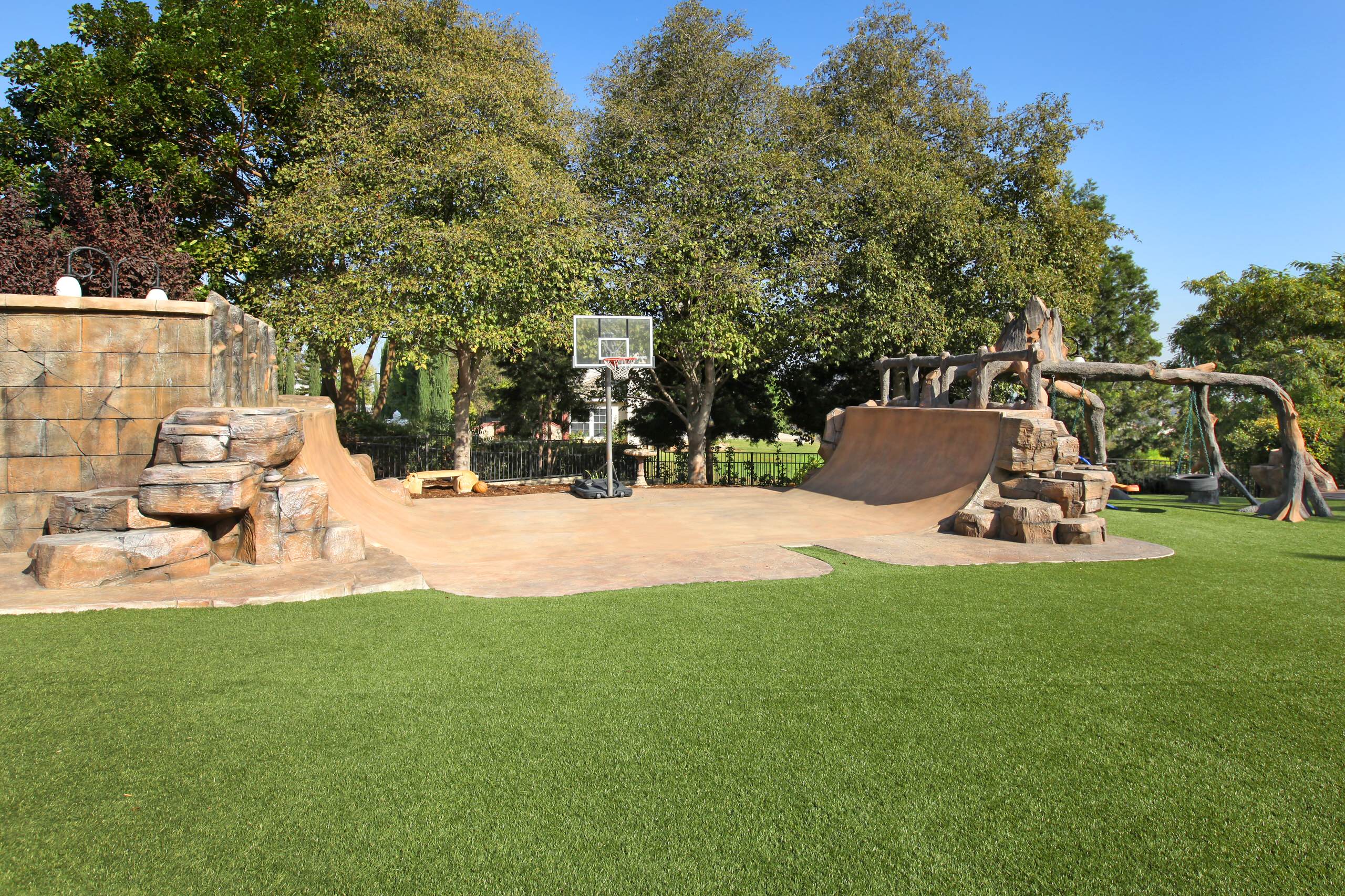 Садовое планирование: Продумываем спортивные площадки для дачи