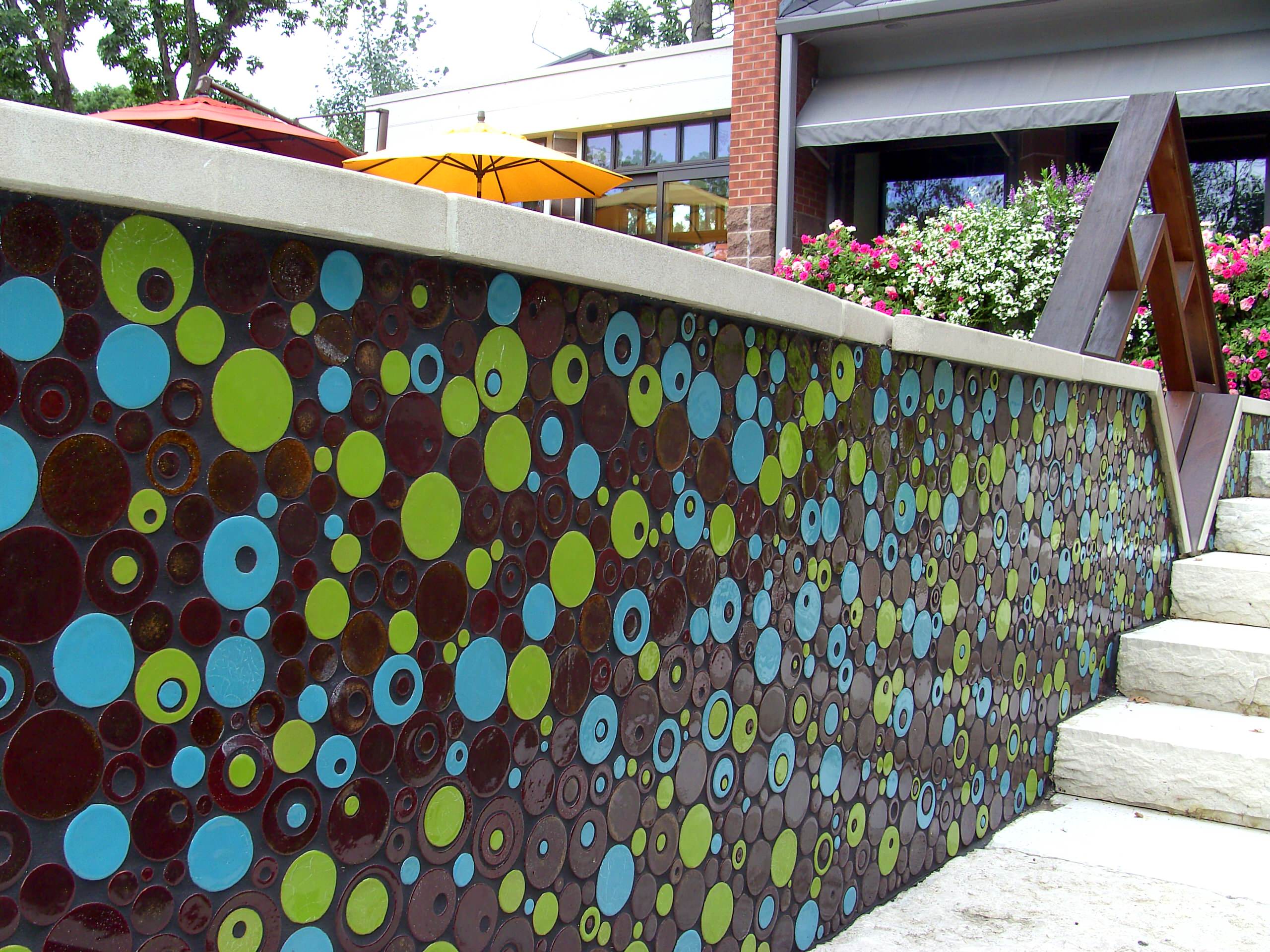 Добавьте цвета: Какой оттенок выбрать для забора?