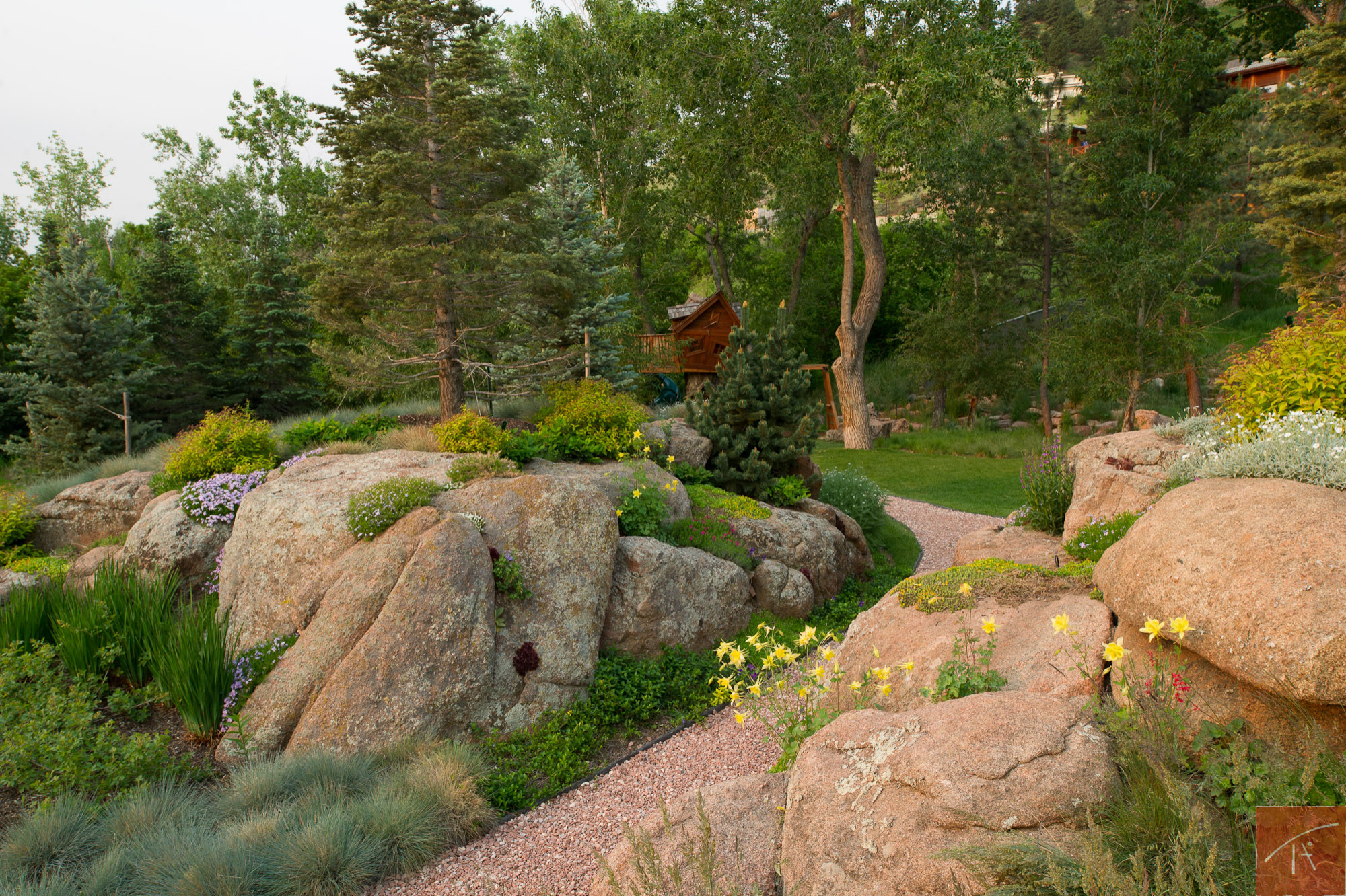 Как правильно: Альпийская горка своими руками