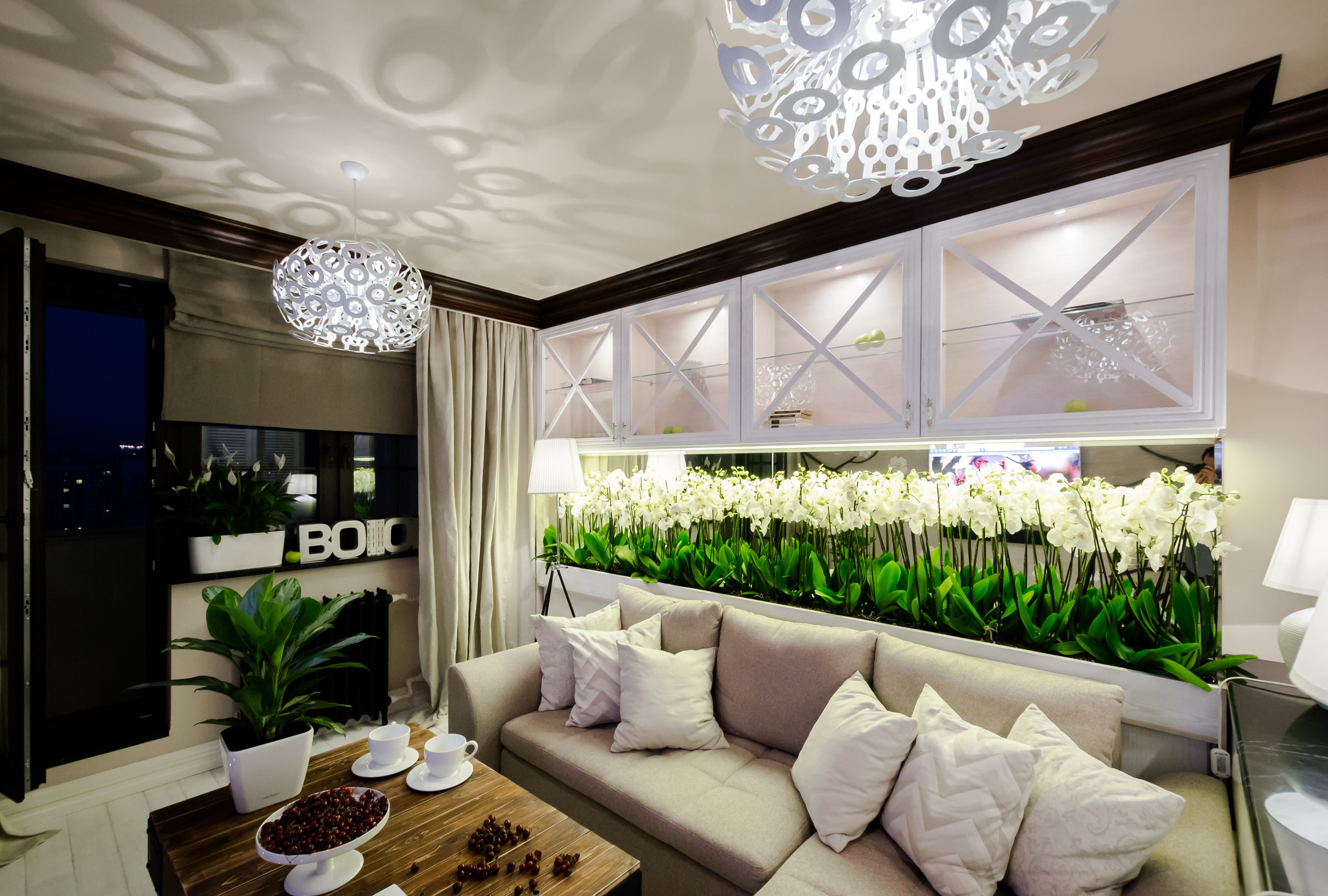 Гостиная недели: Интерьер 16 кв.м, превращенный в вишневый сад