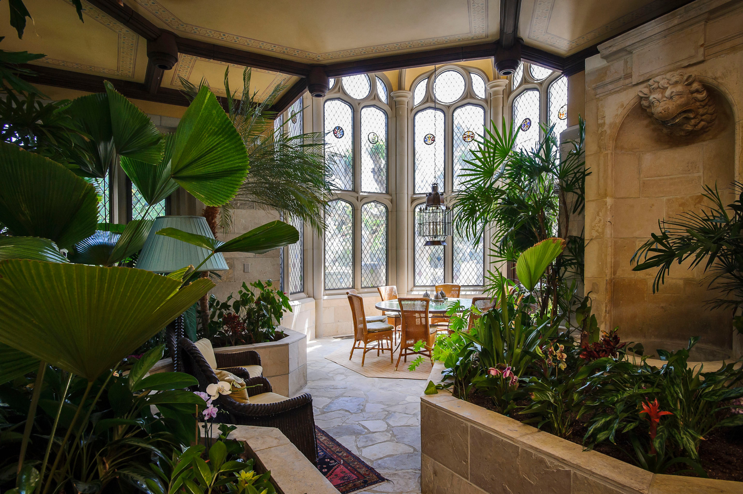 Жизнь в тепличных условиях: Современное применение оранжерей