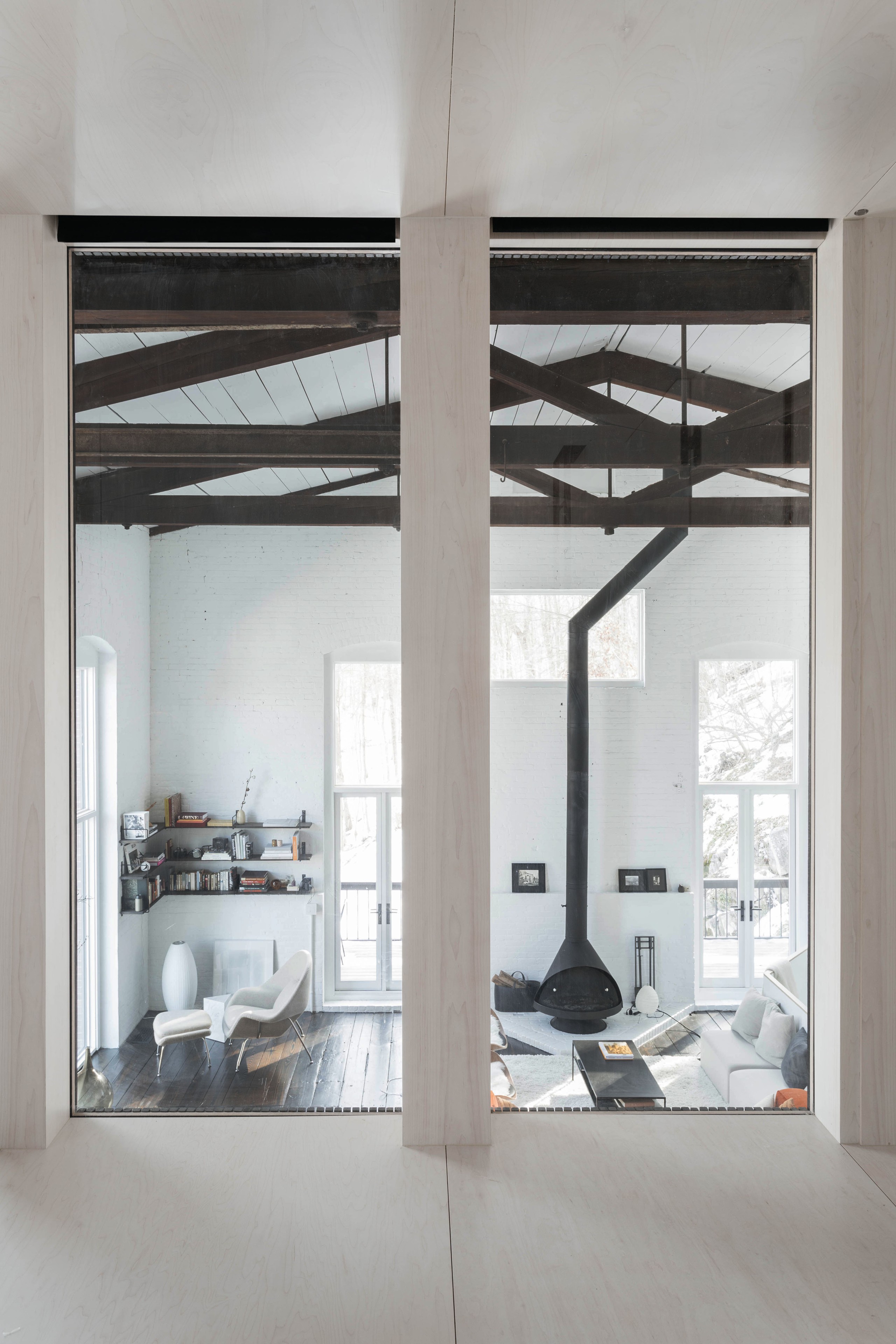 До и после: Из корпуса завода — в дом для отдыха под Нью-Йорком