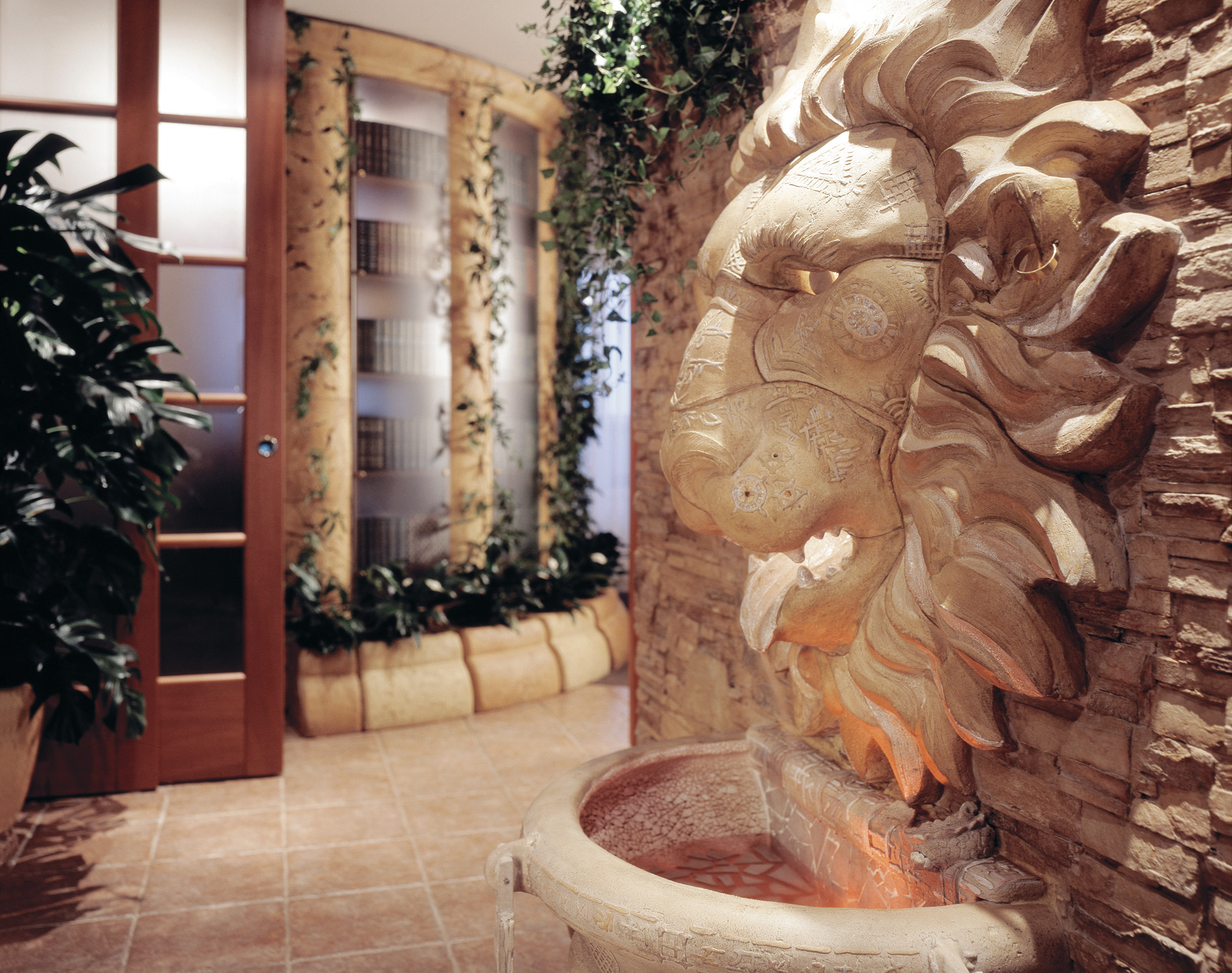 Живая вода: Как выбрать и где разместить фонтан на участке