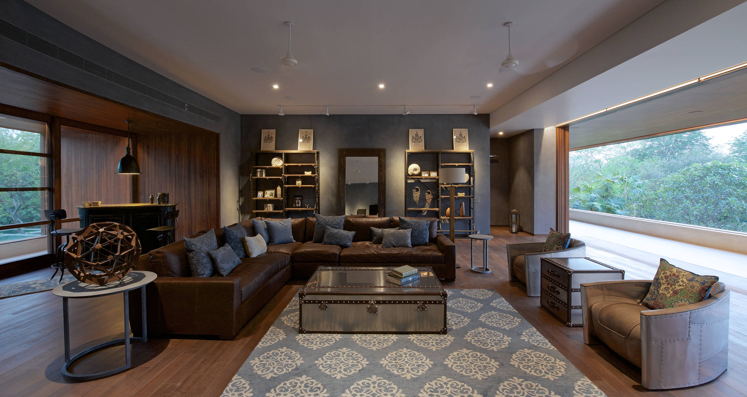 Houzz Индия: Как материалы дома в Ахмедабаде борются с климатом