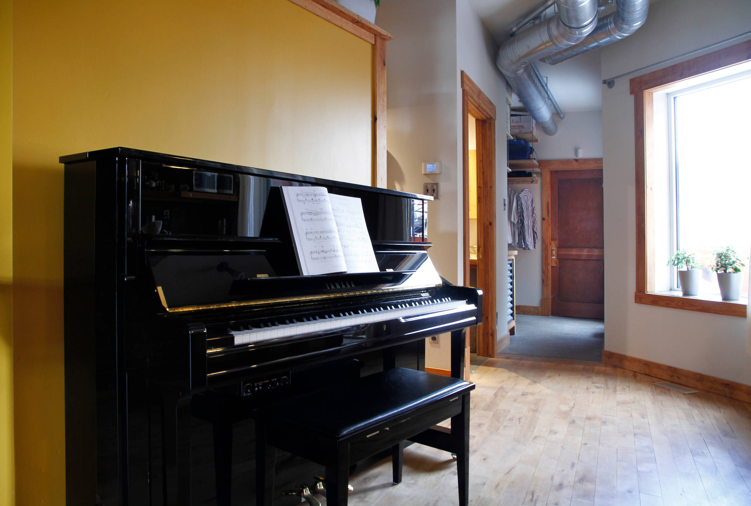 DIY: Как сделать шумоизоляцию стен по бескаркасной технологии