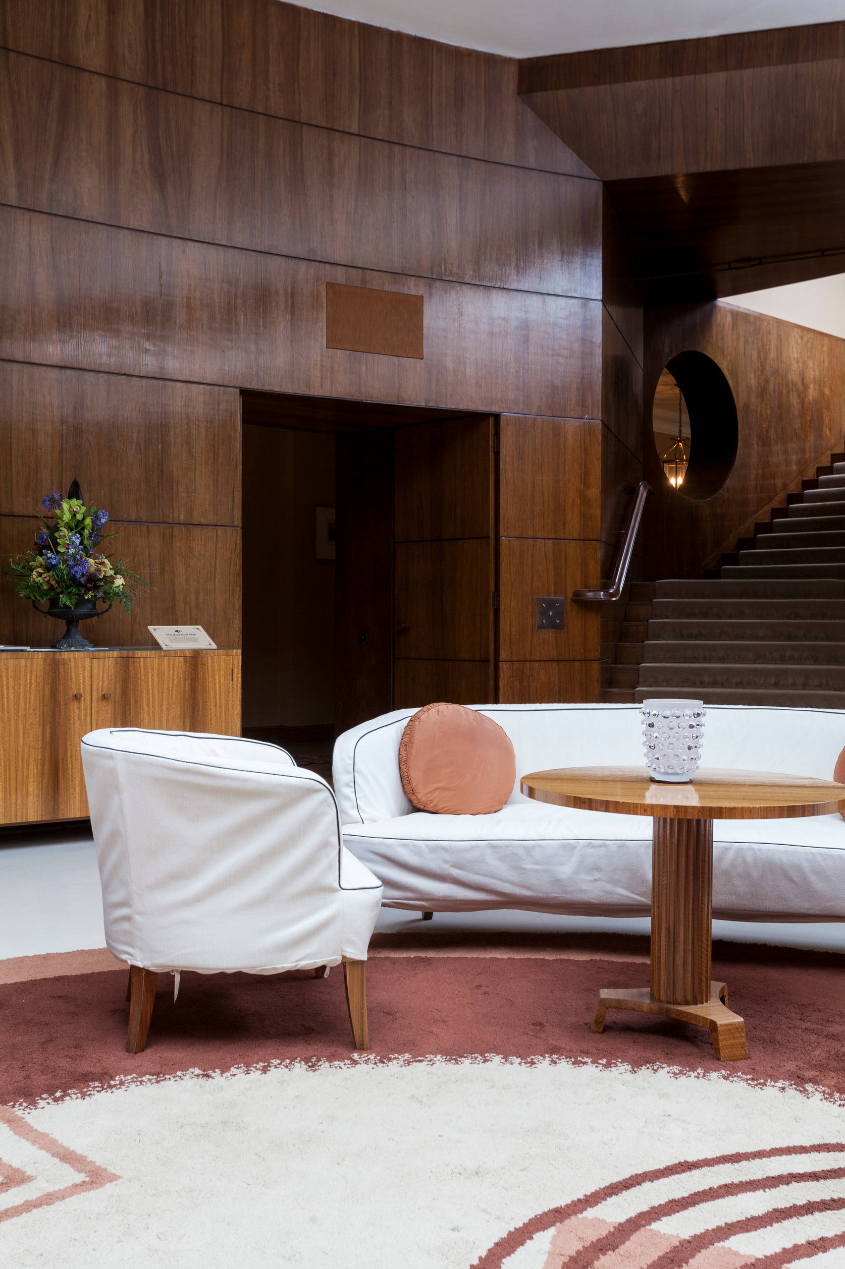 Houzz Британия: Средневековый дворец, оформленный в стиле ар деко