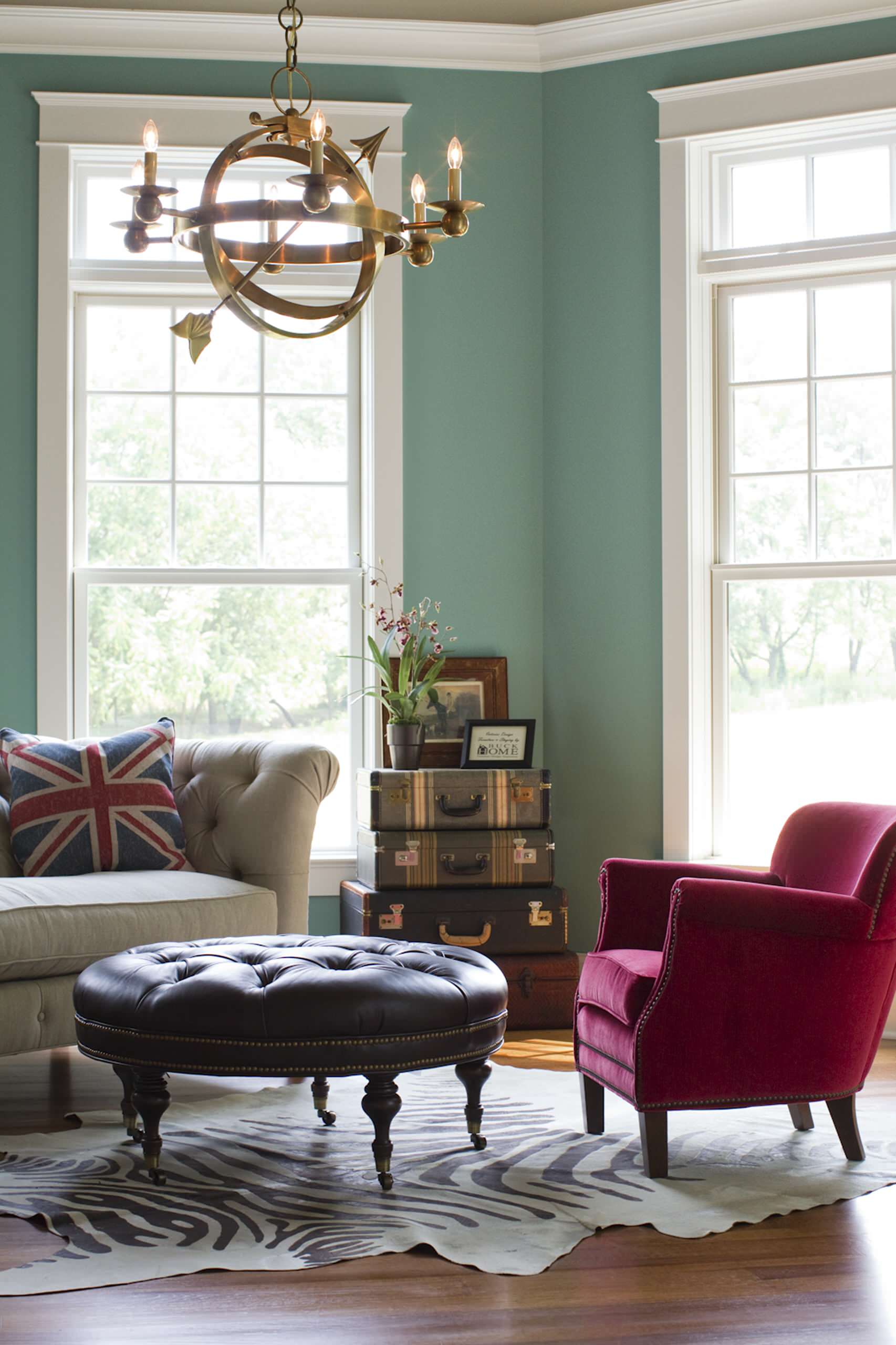 Багажное отделение: Что можно сделать из чемодана своими руками