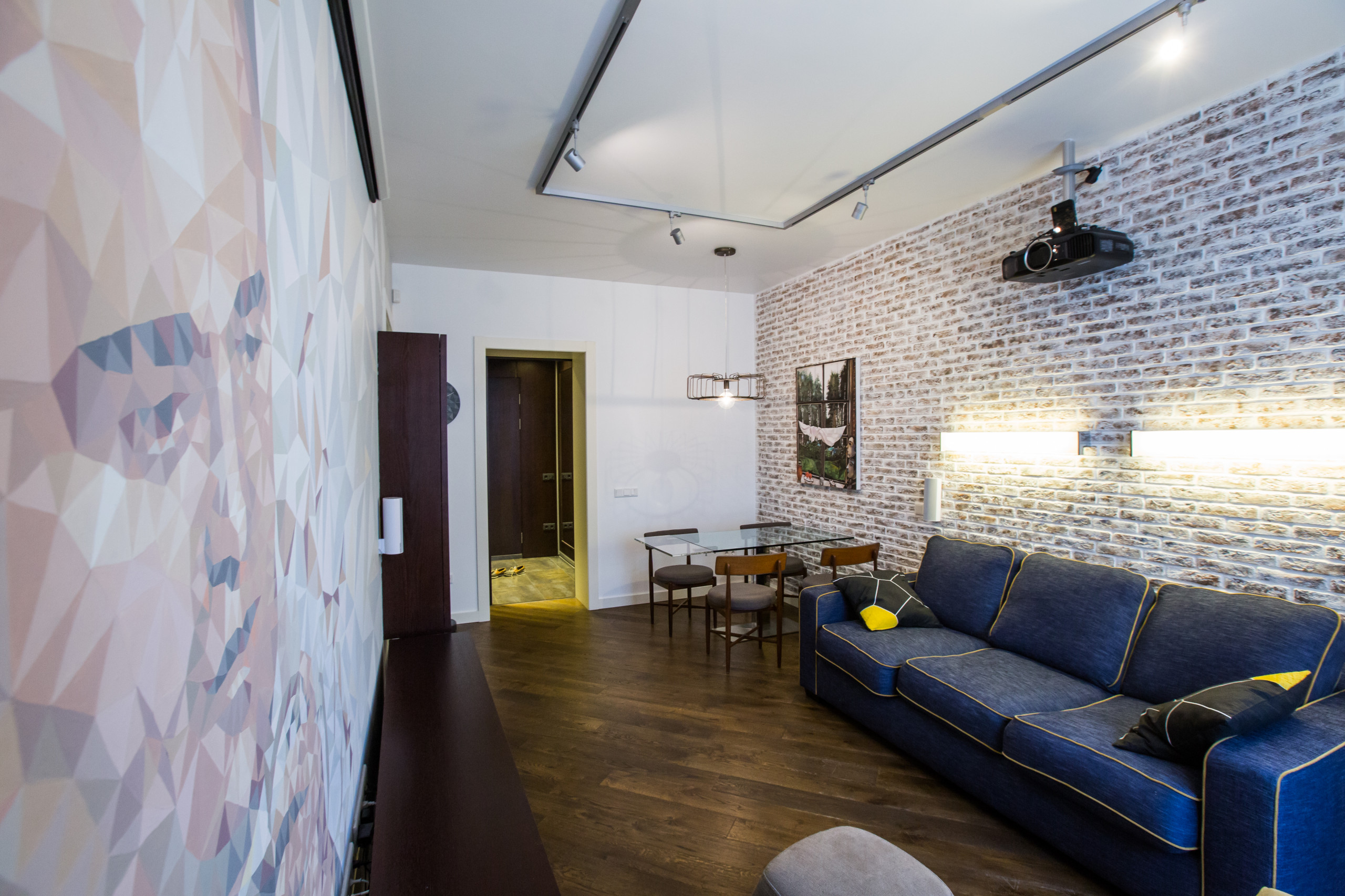 Houzz тур: Сдержанная эклектика для холостяка со вкусом