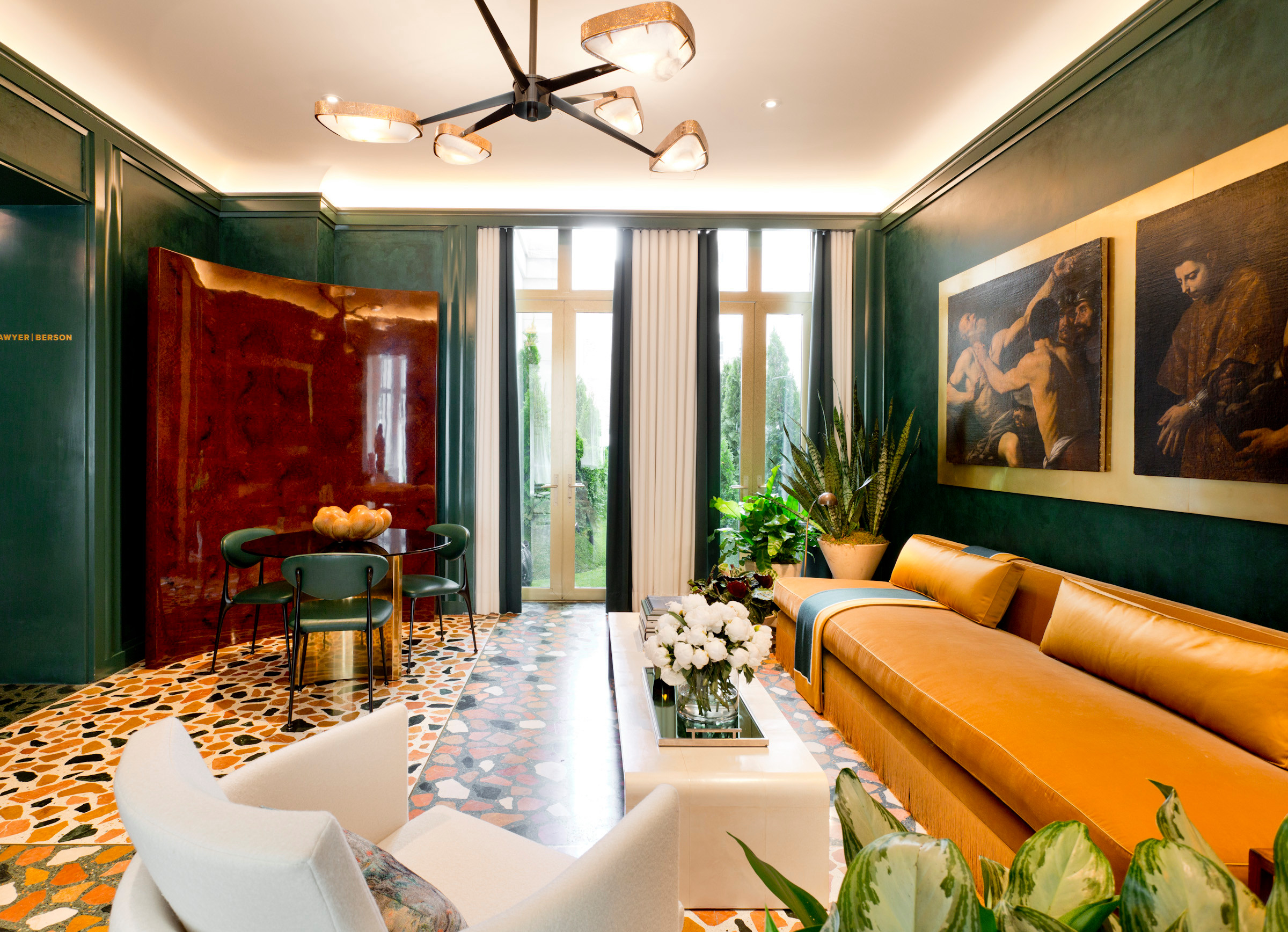 Микротренды: Глянец и яркие краски на выставке Kips Bay Decorator Show