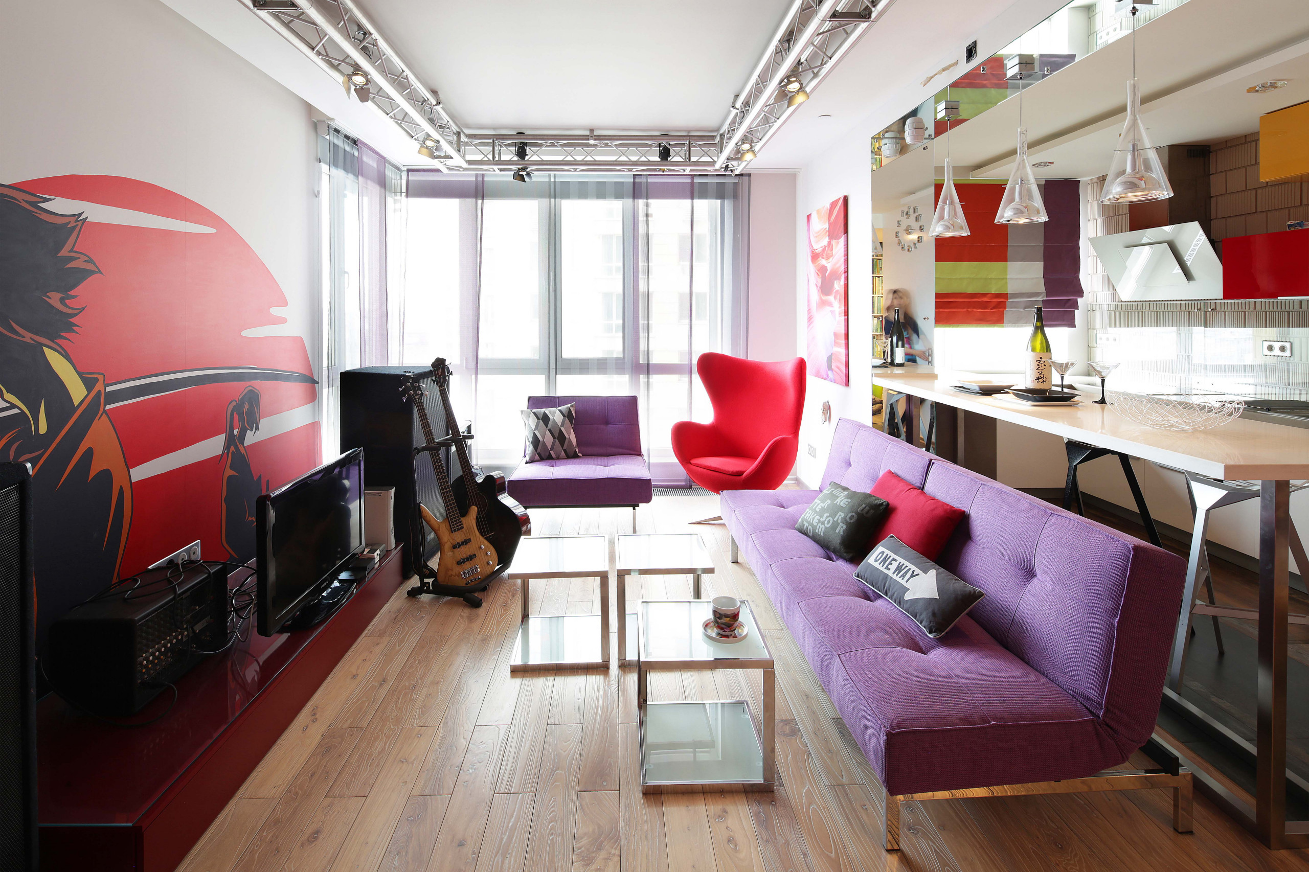 Houzz тур: Квартира с музыкальной гостиной в красках поп-арта