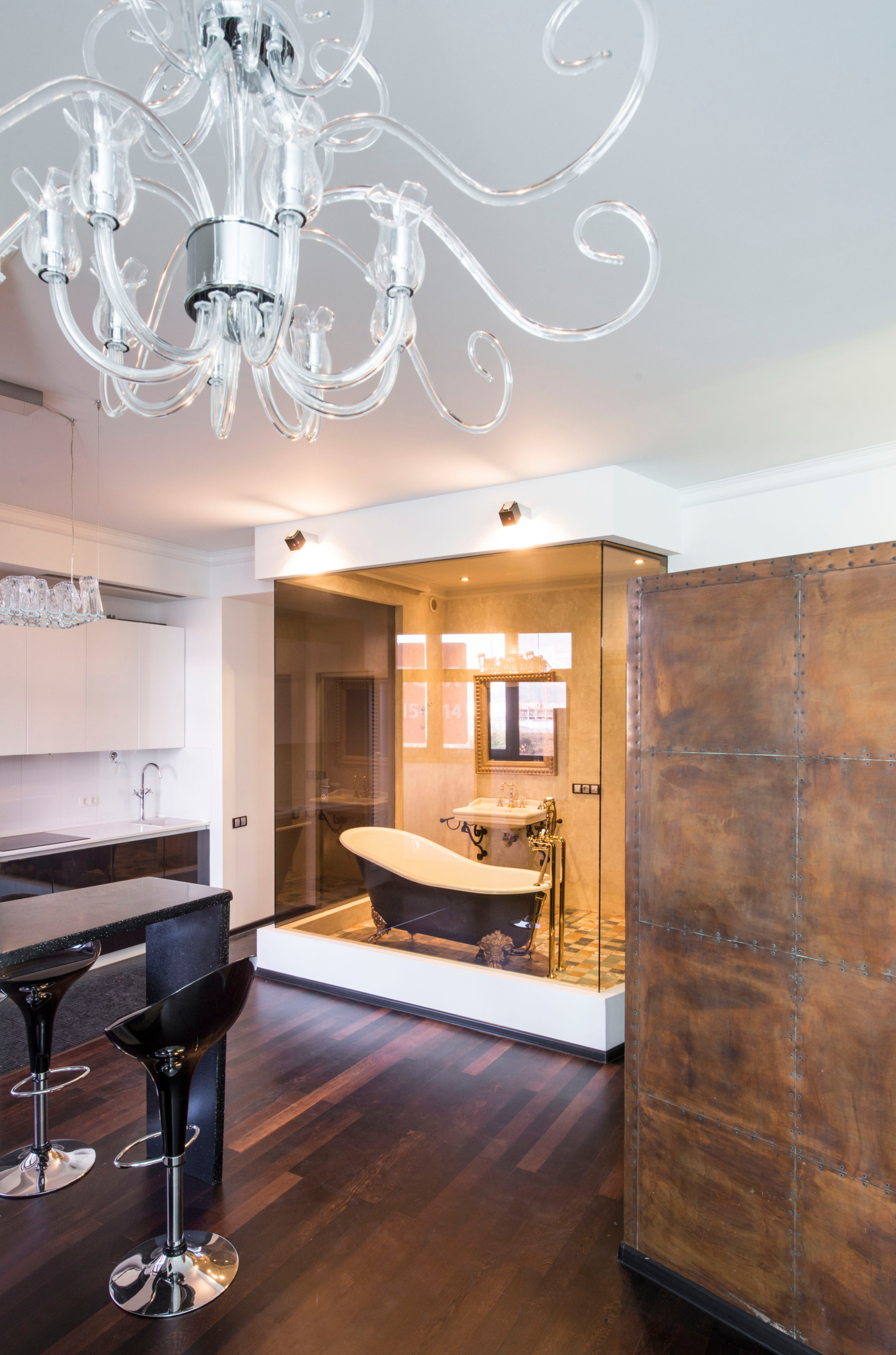 Проект недели: ванная-«аквариум» 5 м кв. для двоих