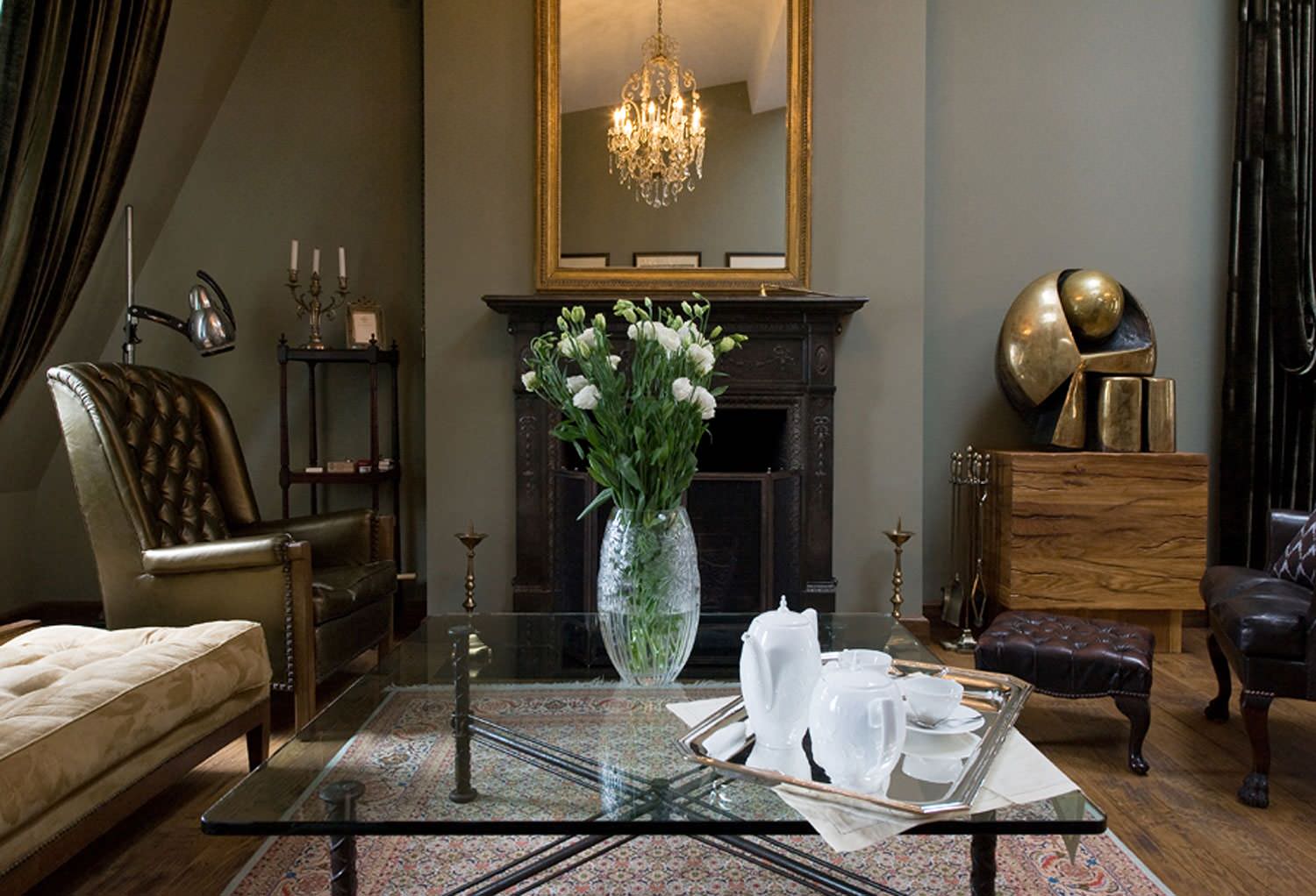 Houzz тур: Столичный лофт с коллекцией раритетов и киномотивами