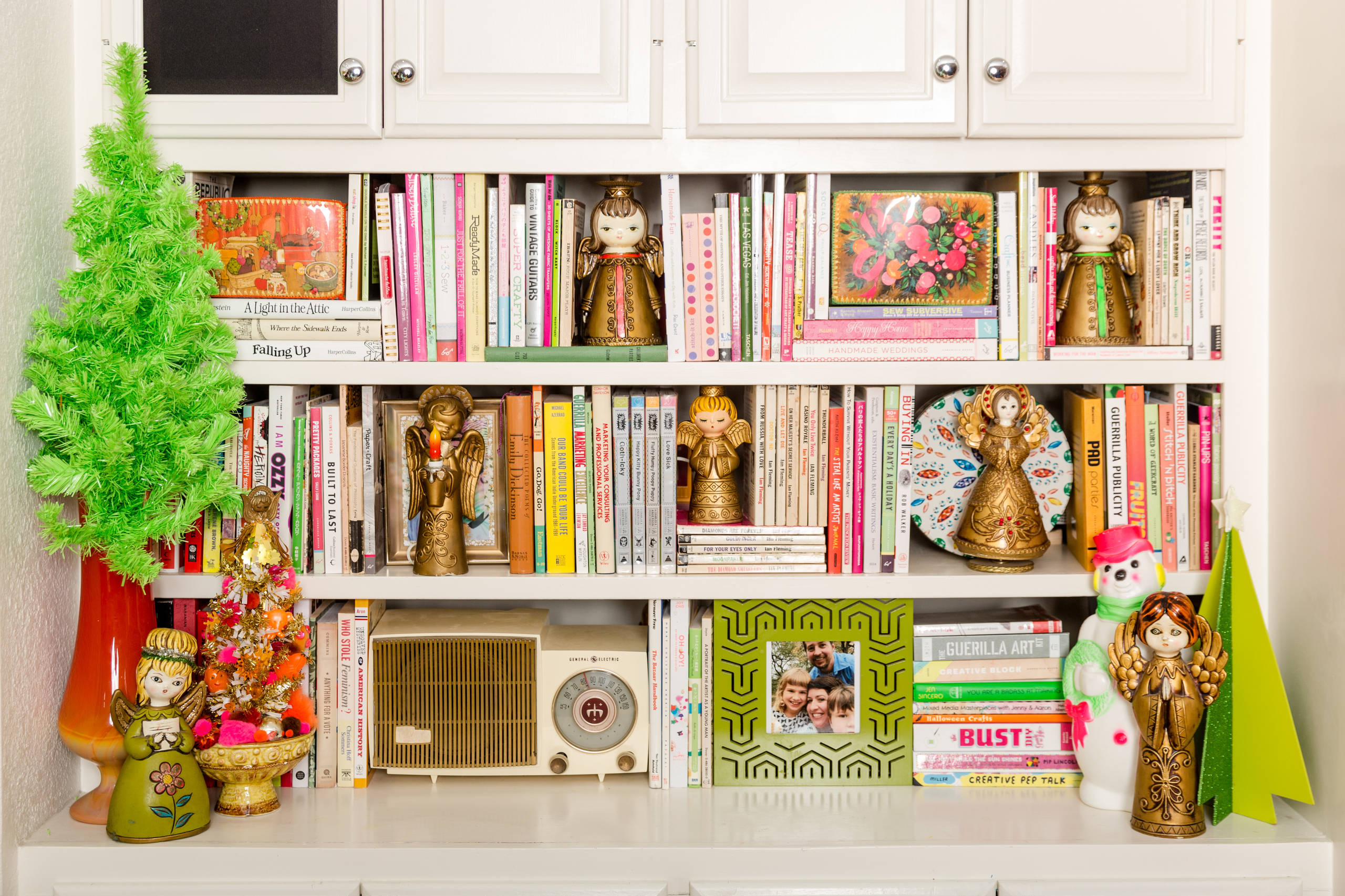 Houzz США: Дом в техасском Остине, где наряжают десятки елок