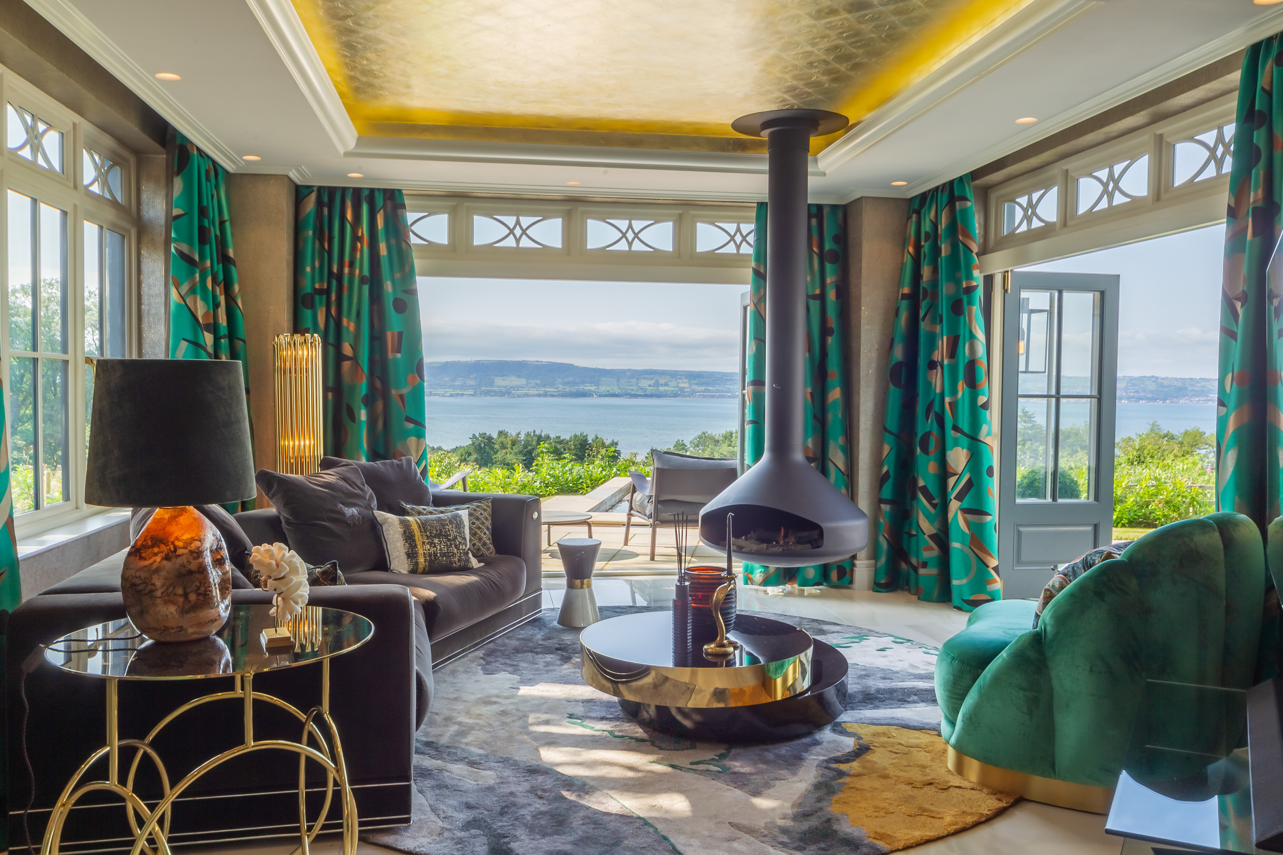 Просто фото: Орнамент на потолке