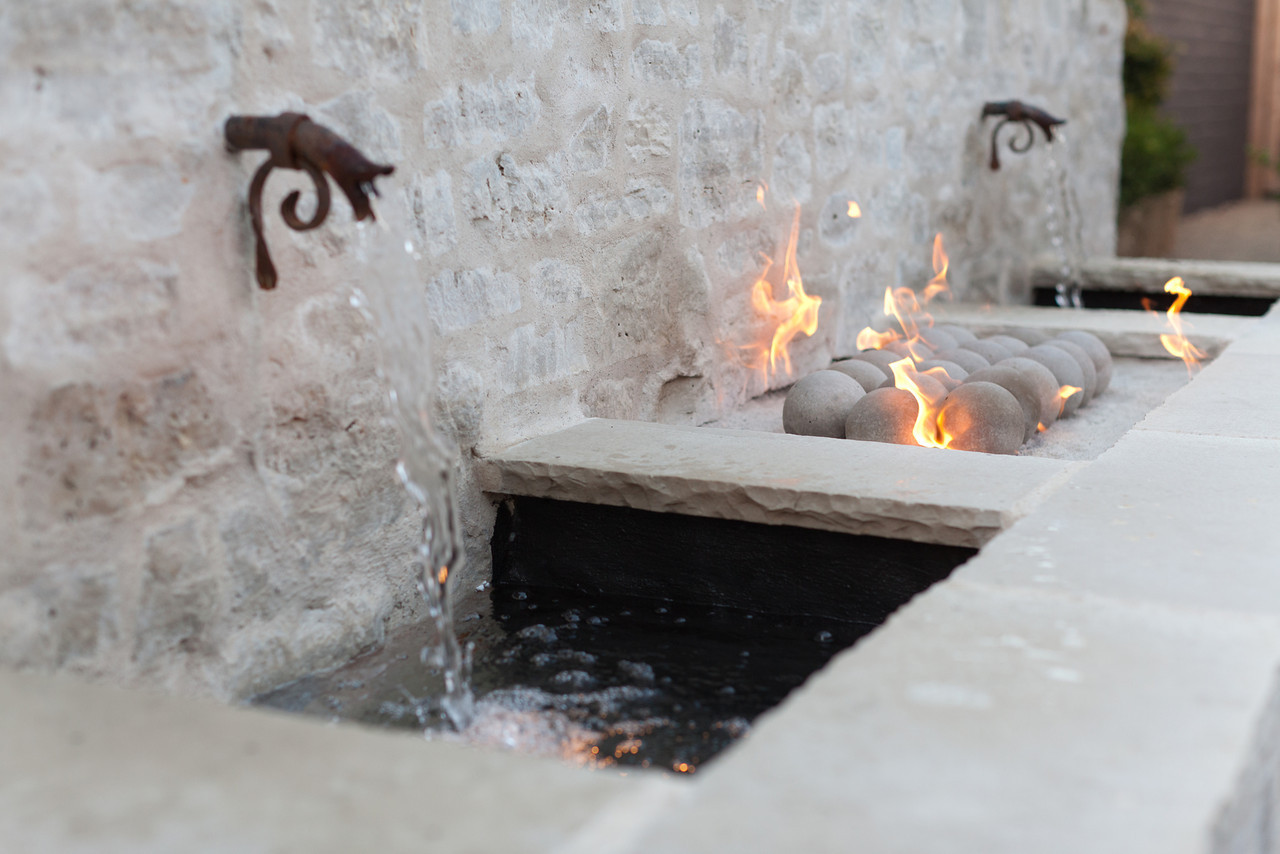 Живая вода: Как выбрать и где разместить фонтан на участке