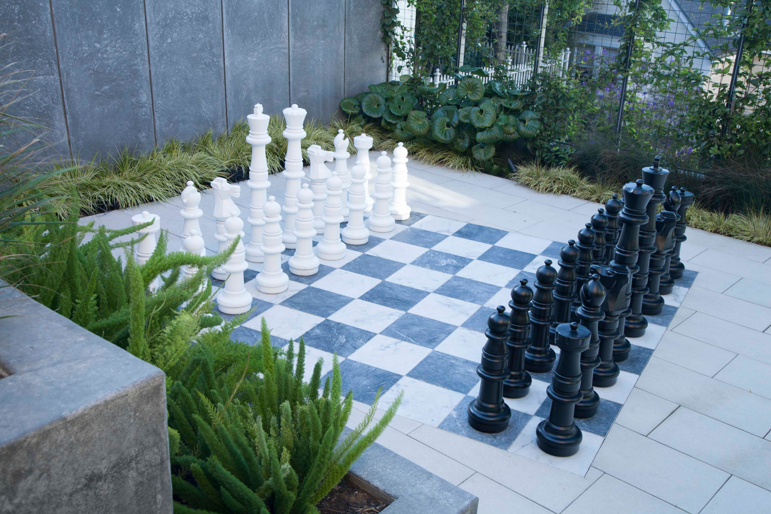 14 идей для необычных садовых построек