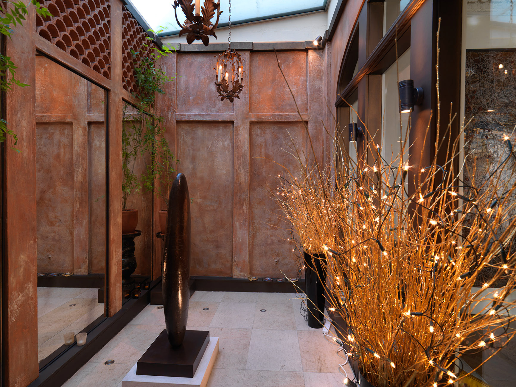 Живописное ущелье: Дизайн-решения для узких мест на участке