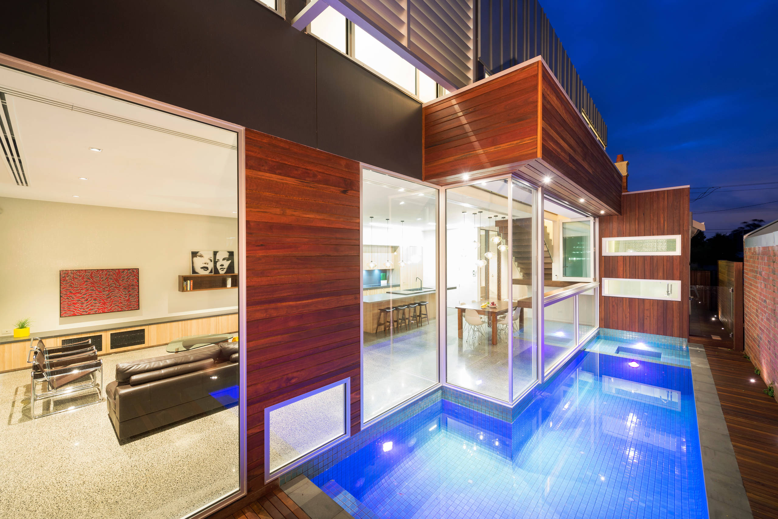 Houzz Австралия: Старый коттедж с футуристичной террасой