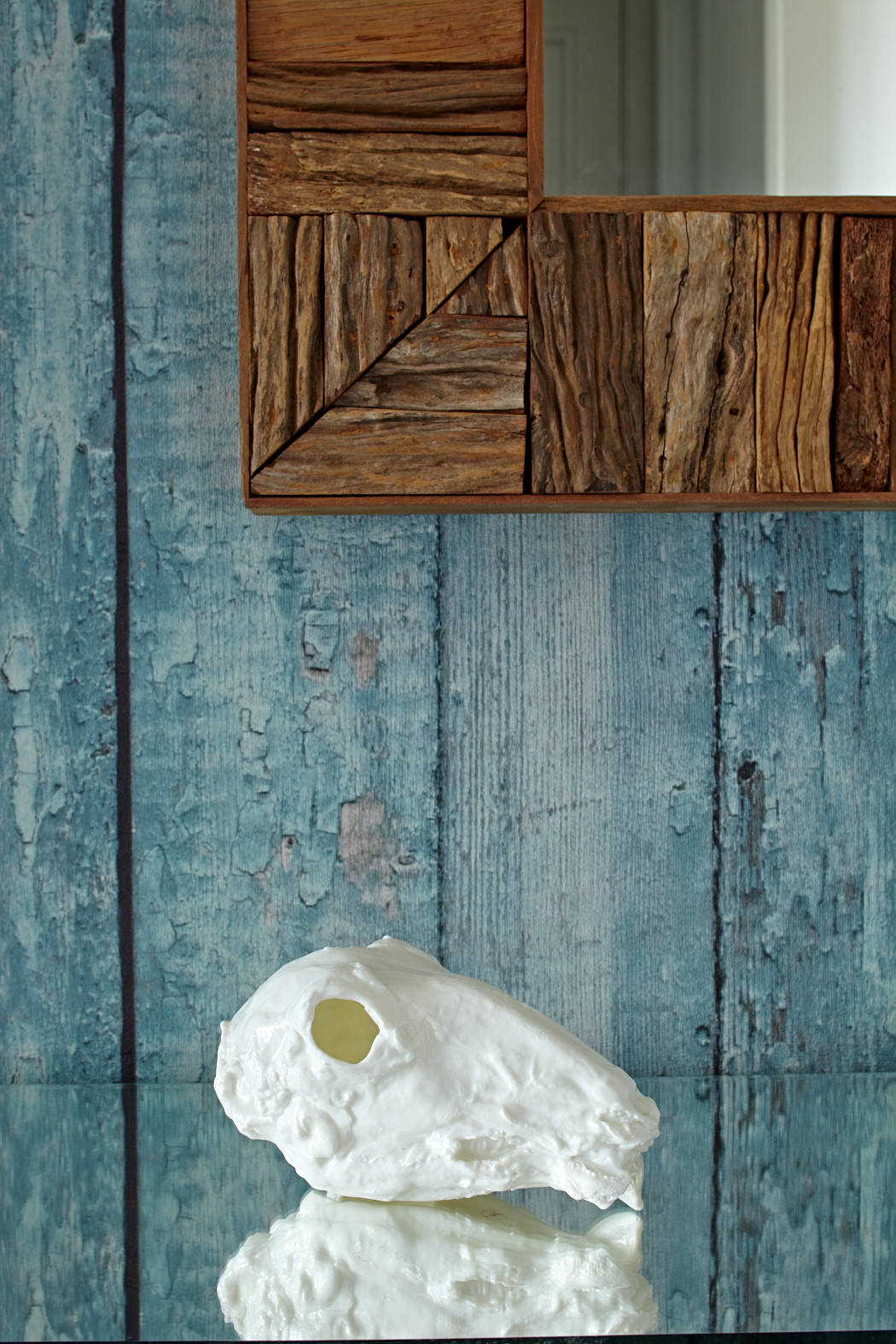 Houzz тур: Квартира с современной живописью и высокими вазами