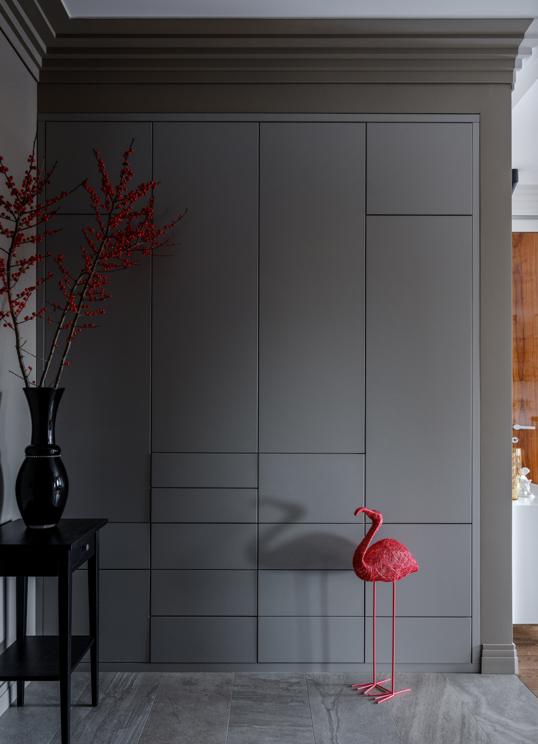 Houzz тур: Квартира с радиусной стеной и невысокими потолками