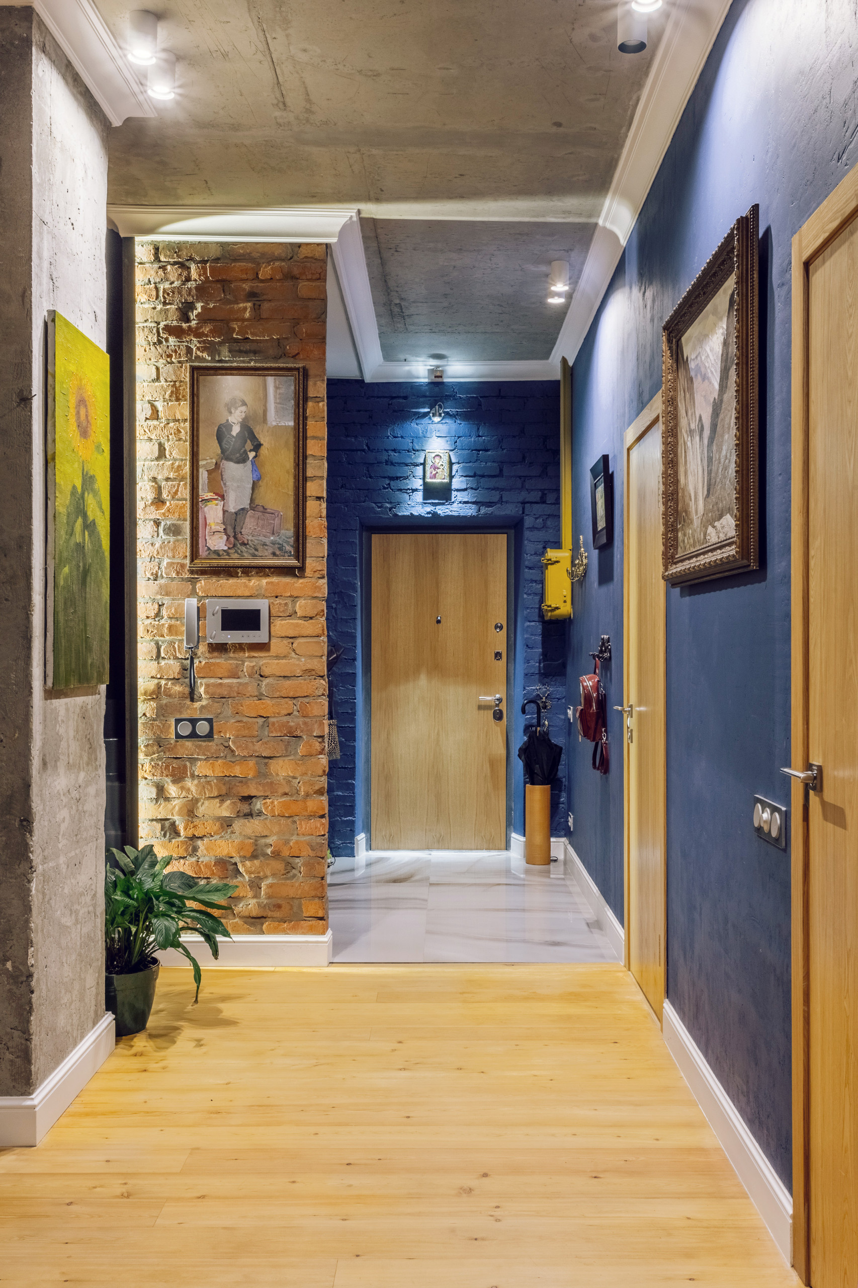 Houzz тур: Лофт с дровяным камином в Краснодаре