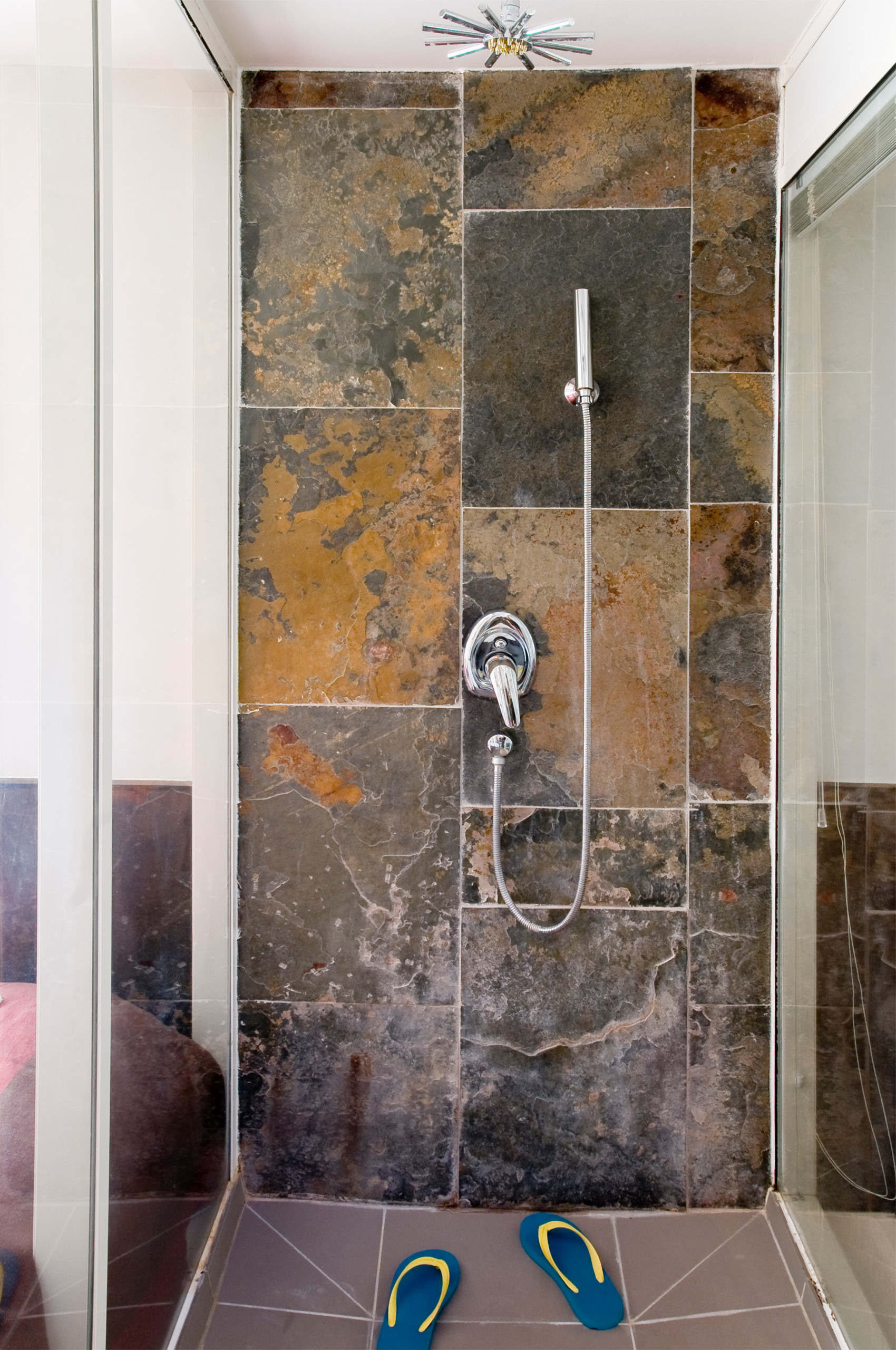 С миру по идее: 10 дизайн-уроков из крошечных французских санузлов