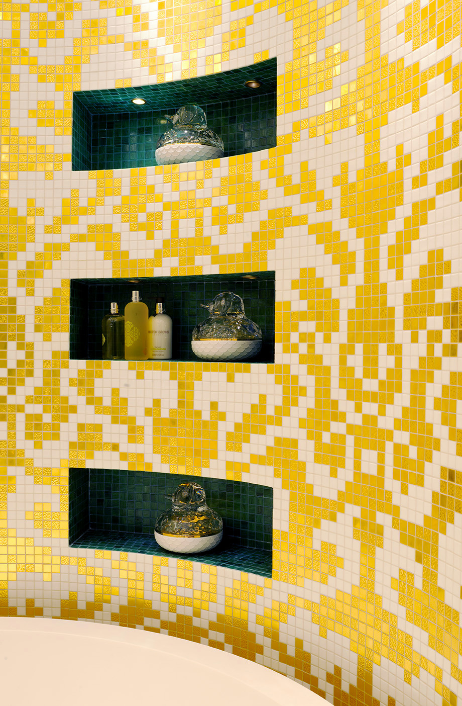 Houzz Чехия: Золотые слитки и Сальвадор Дали в центре Праги