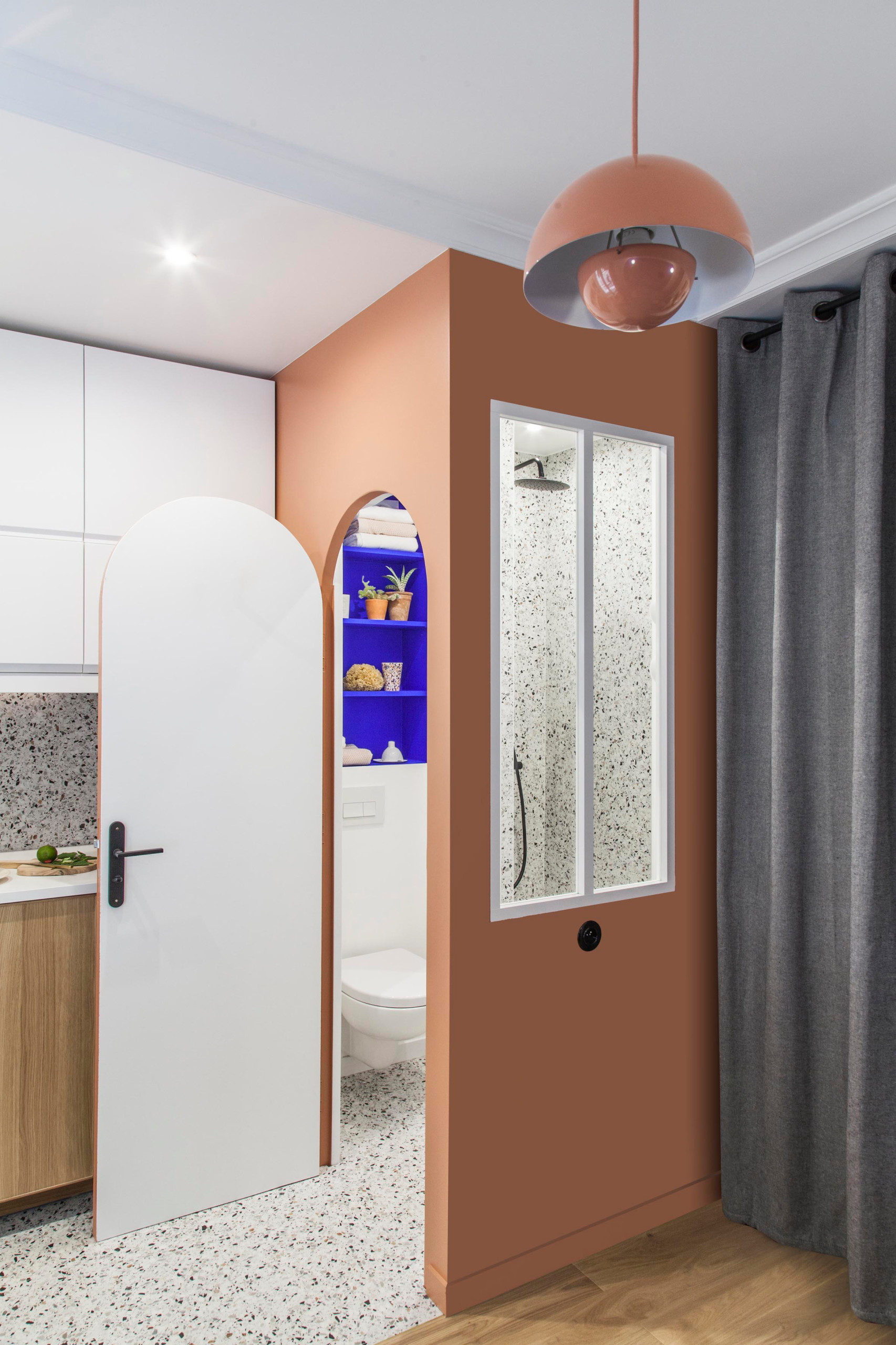 До и после: Маленькая студия 12 кв.м и синий Ива Кляйна