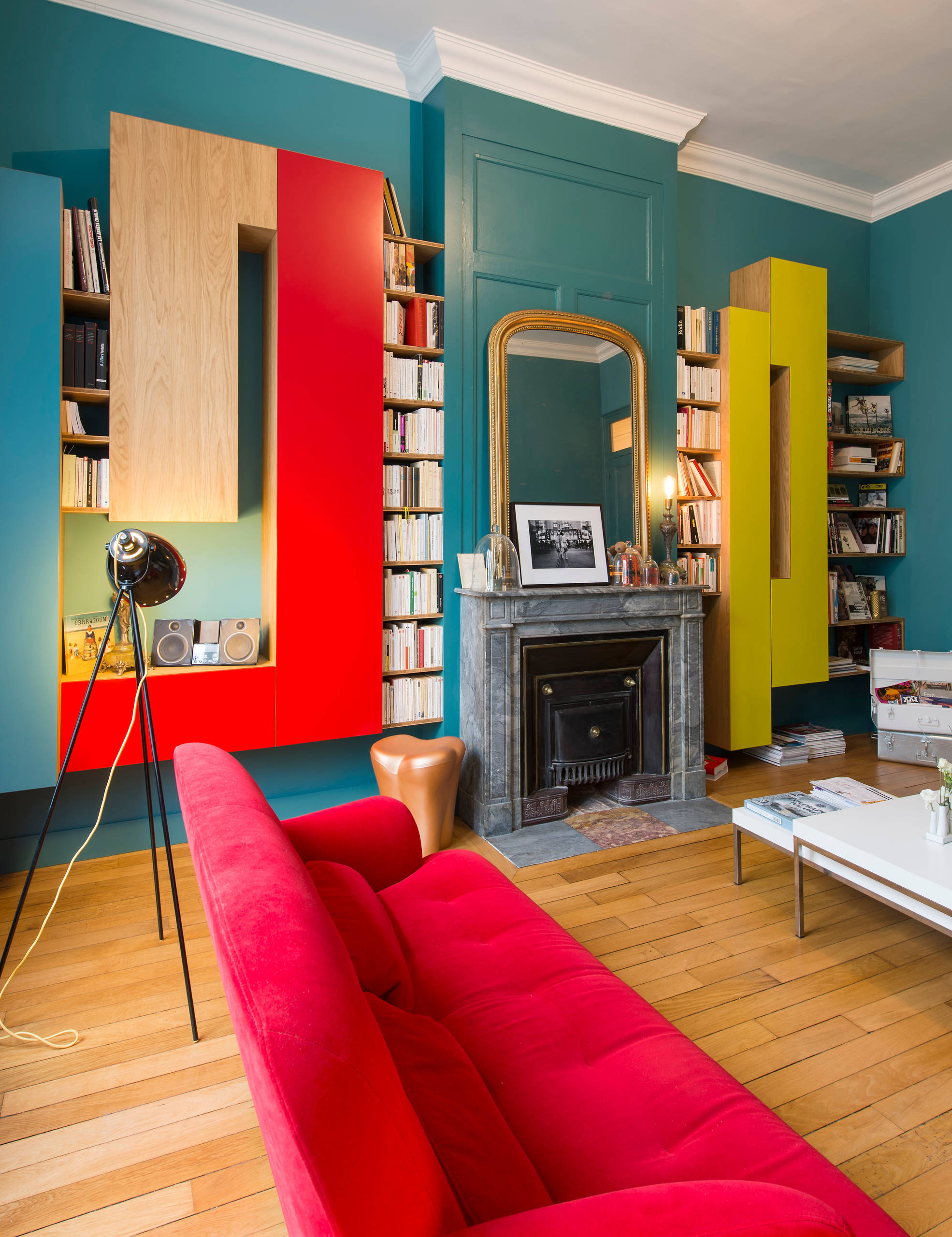 Фотоохота: 27 примеров color-blocking в интерьерах