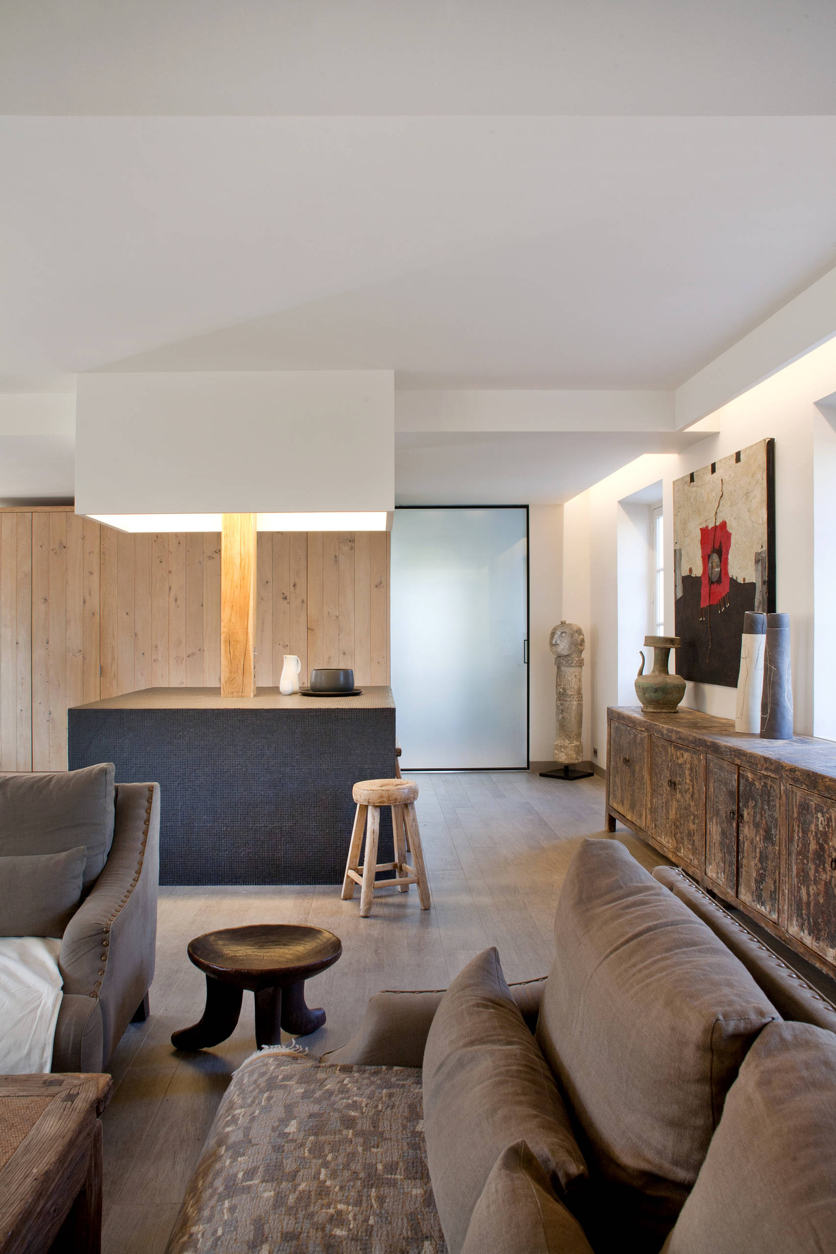 Невидимки: 7 кухонь, которые играют в прятки