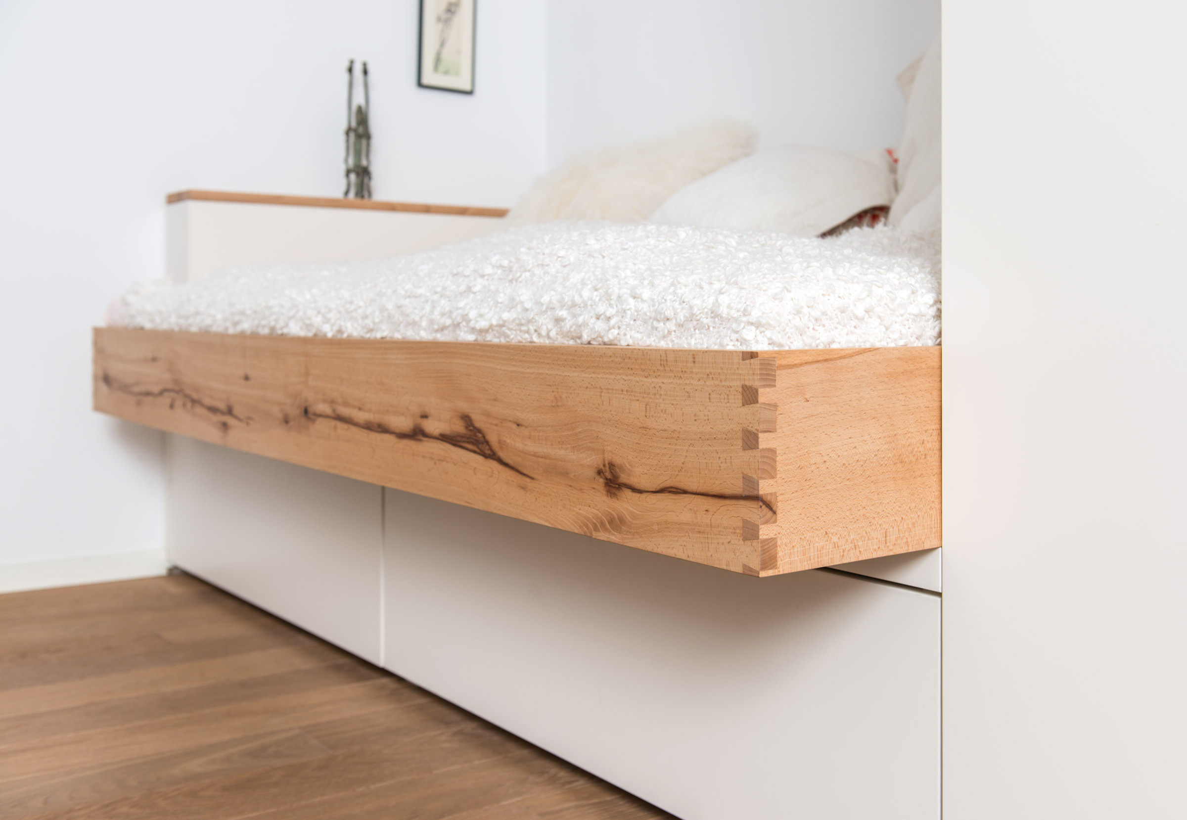 Houzz Германия: Встроенная мебель из 200-летнего бука на 40 кв.м