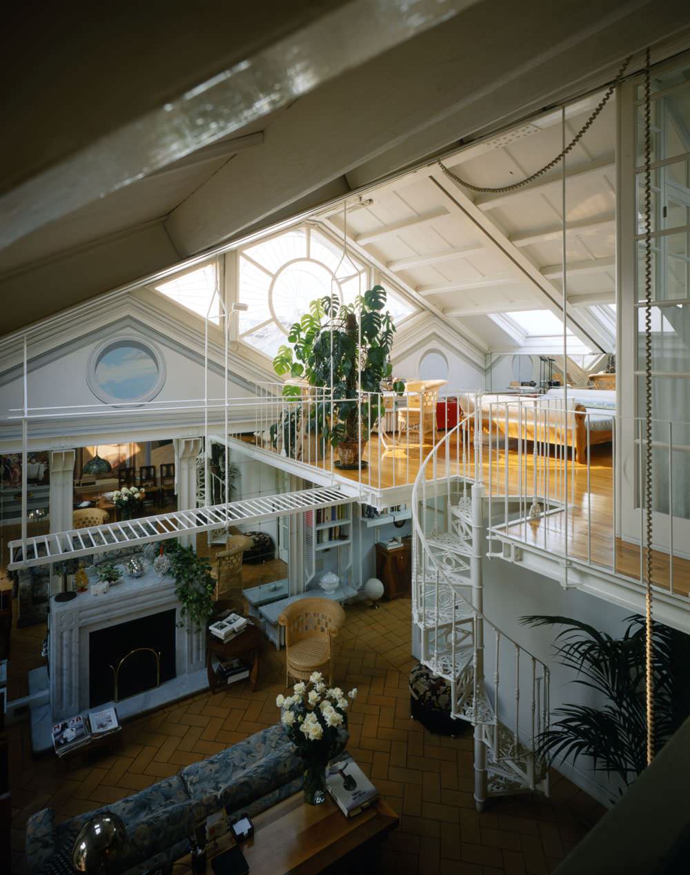 Houzz Италия: Квартира с оптической фреской-обманкой