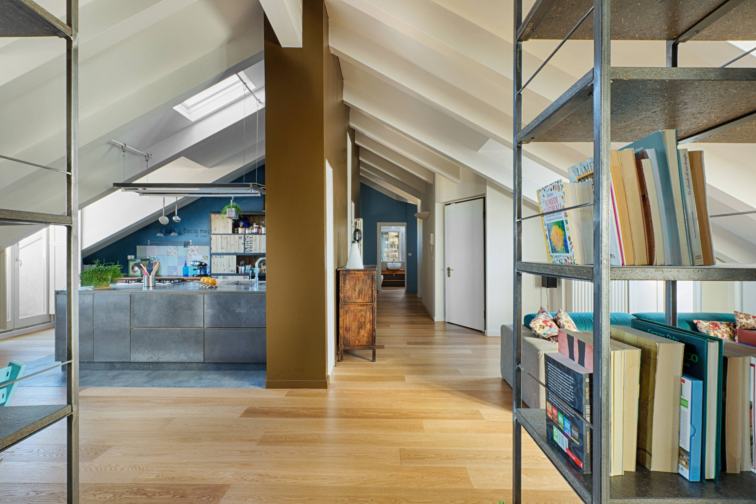 Houzz Италия: Бюджетная мансарда в Турине