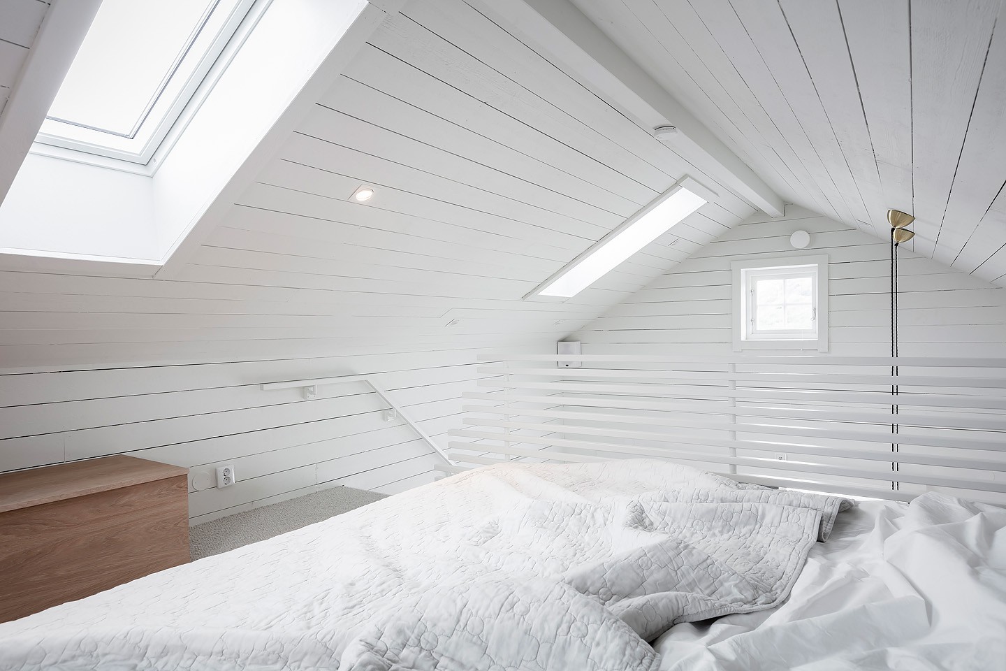 Houzz Швеция: Микростудия 20 кв.м — с сауной и огромным столом