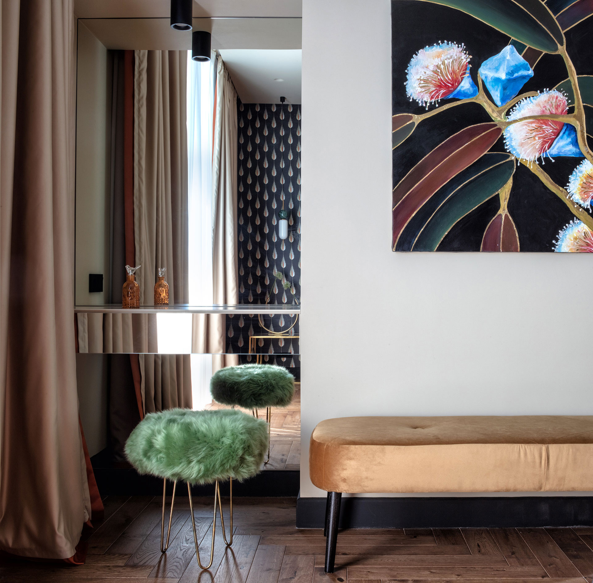 Houzz Казахстан: Квартира с потайной дверью и суперкухней