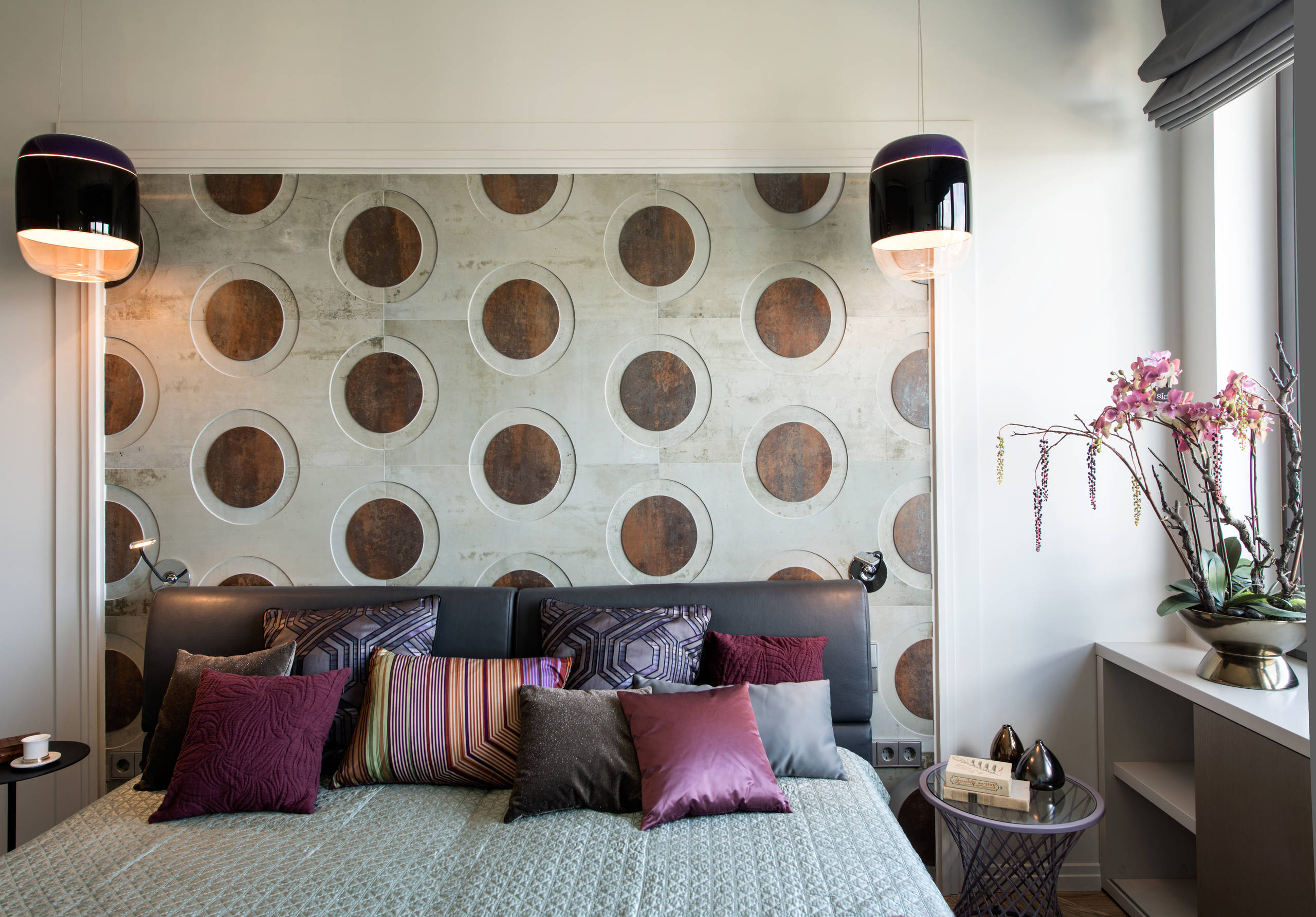 Houzz тур: Кашпо Родриго и керамогранит в спальне для молодой семьи