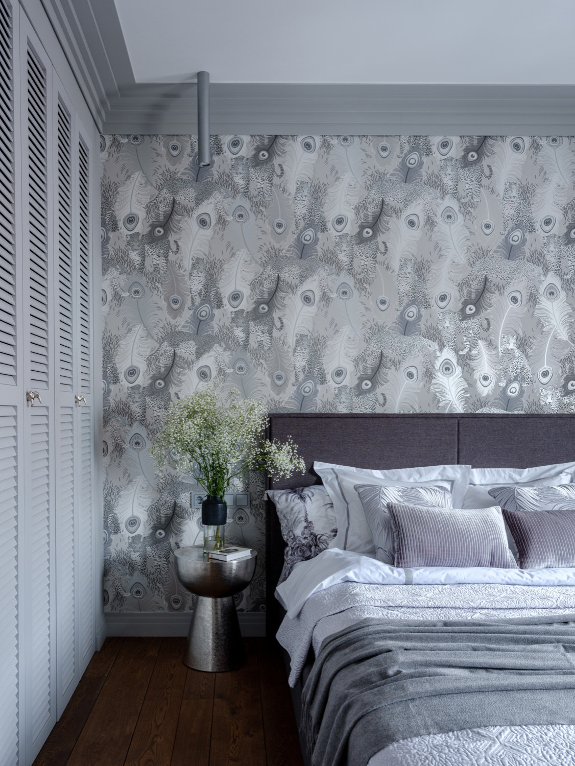 Houzz тур: Квартира с радиусной стеной и невысокими потолками