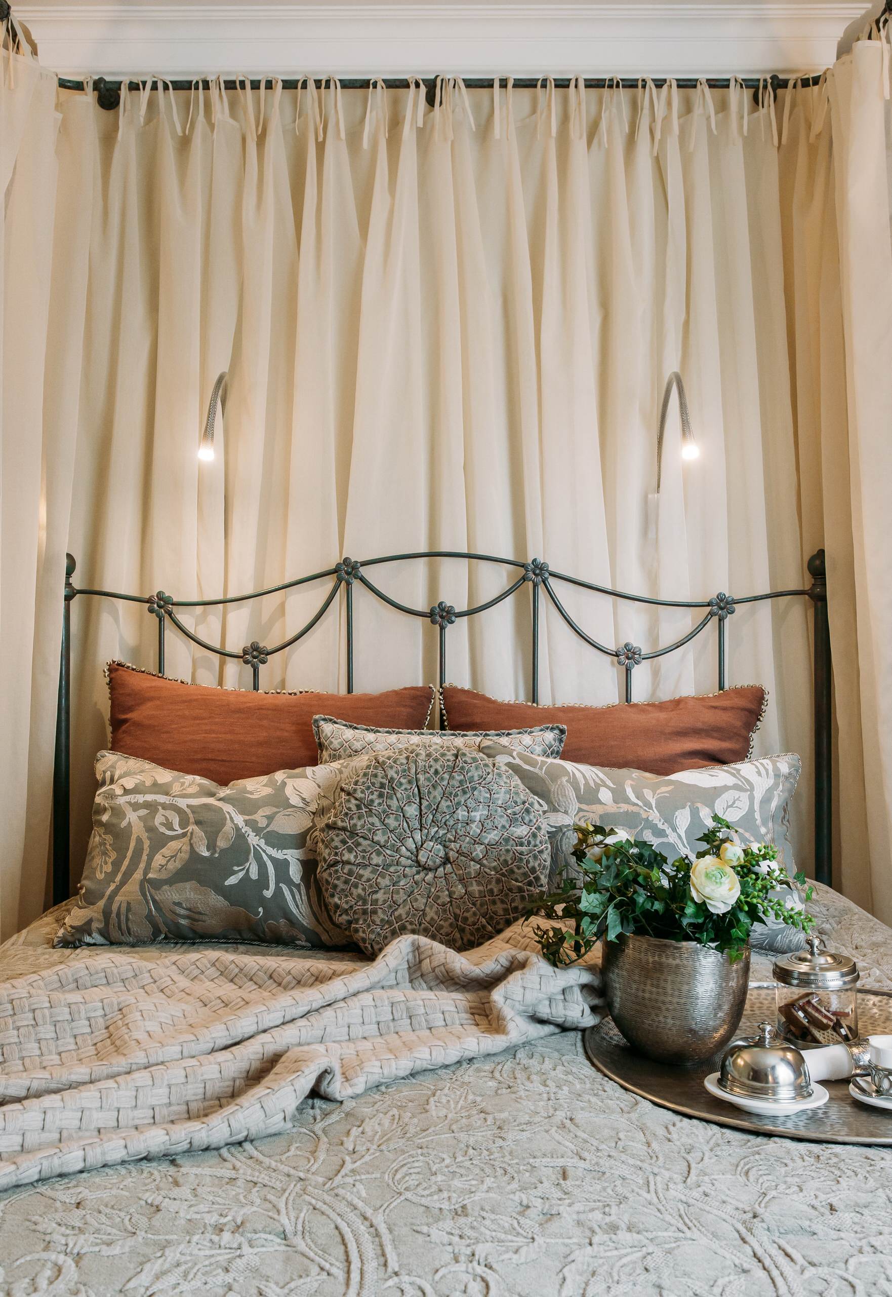 Дизайн маленькой спальни 10 кв м